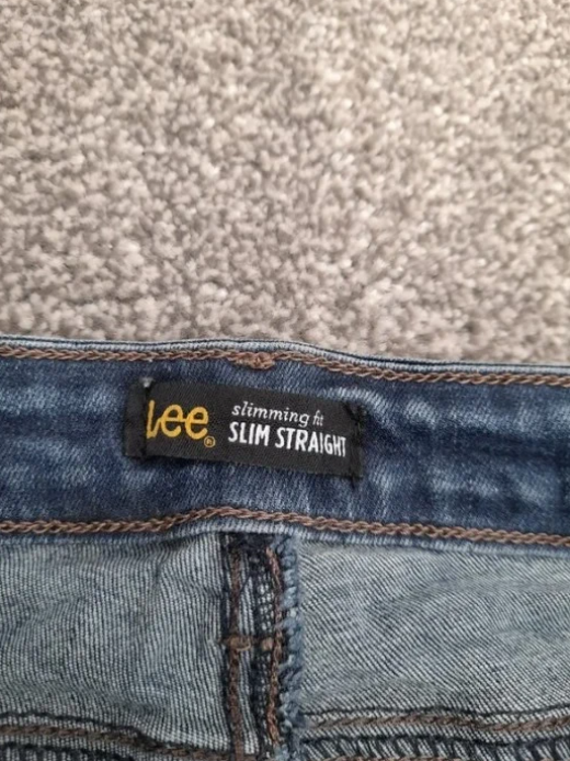 Lee Blue Slimming fit Slim Short Straight 31" image 4