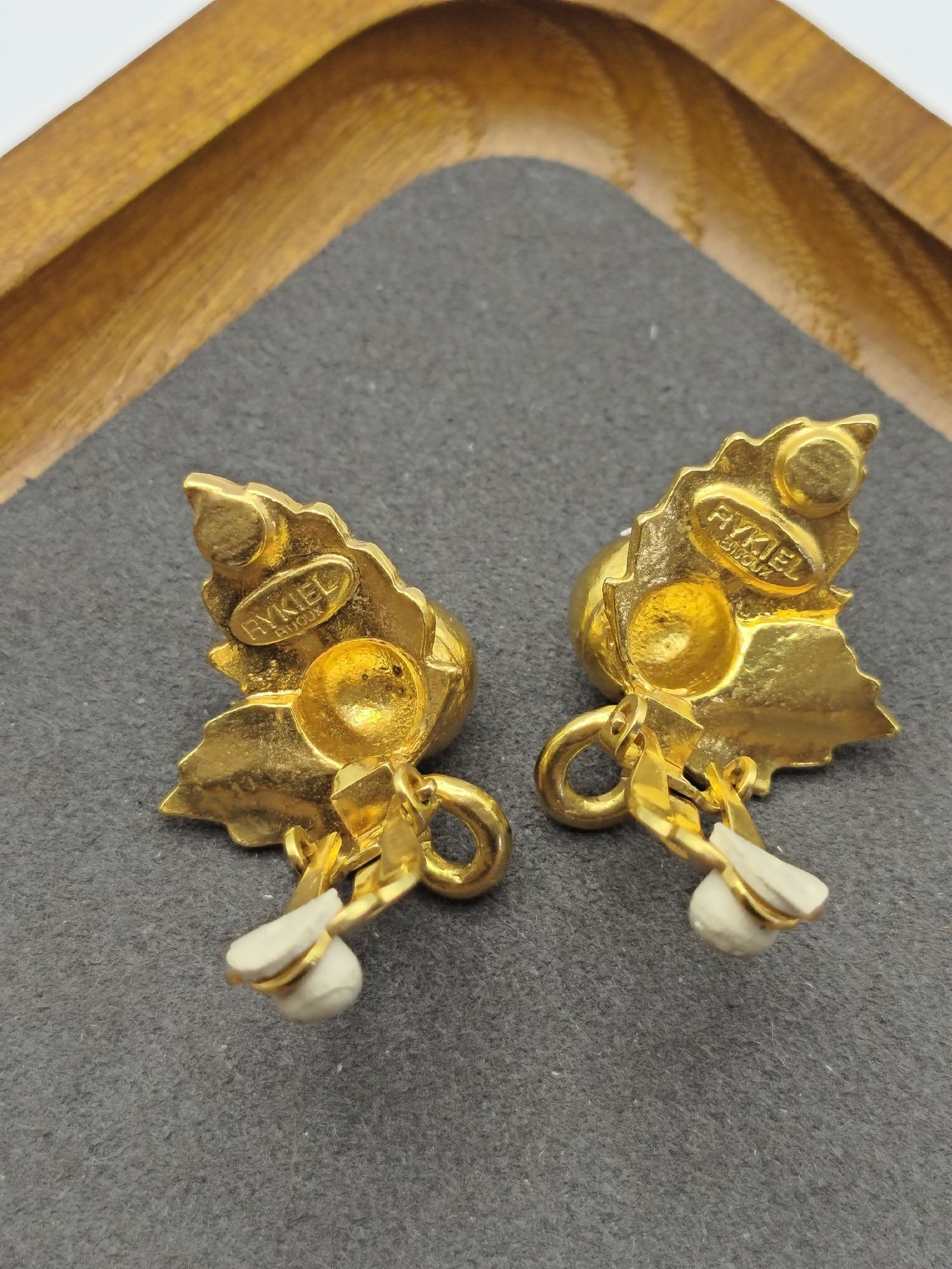 Rykiel Women Gold Leaf Clip-On Earrings image 3