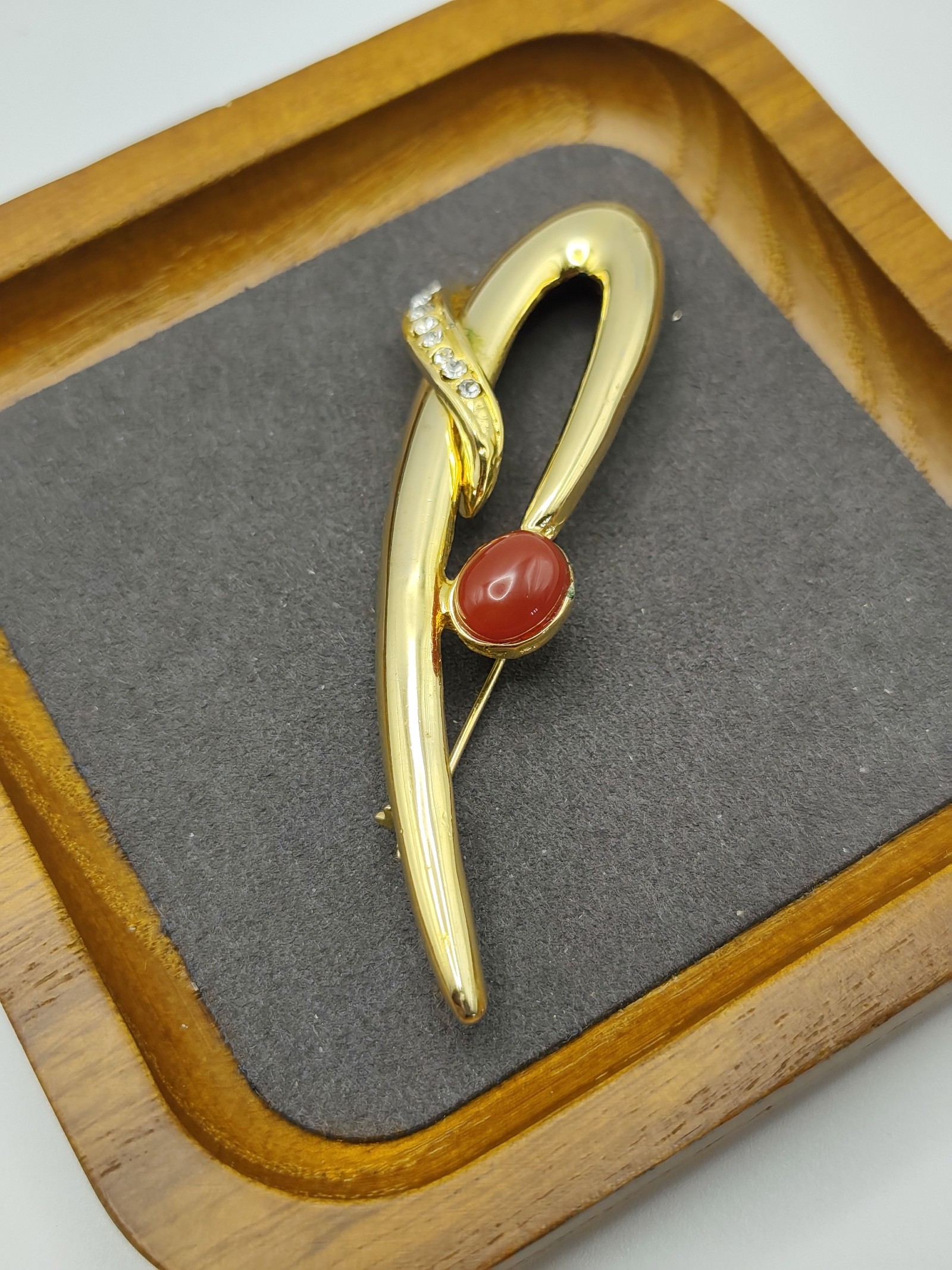 Vendome Women's Gold Tone & Coral Red Brooch One Size Rhinestone Accent image 5