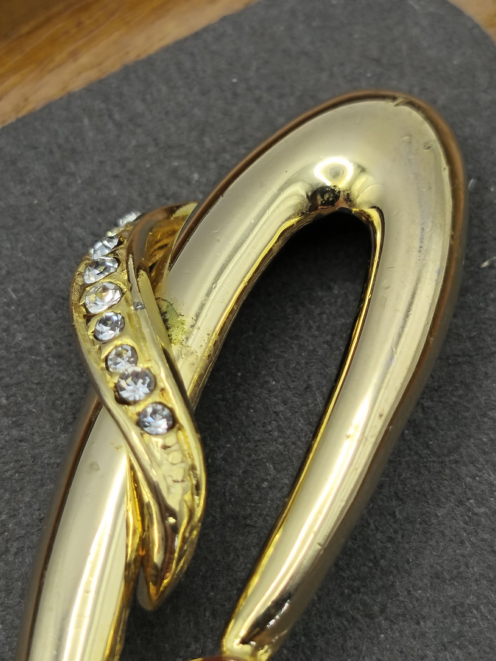 Vendome Women's Gold Tone & Coral Red Brooch One Size Rhinestone Accent image 8