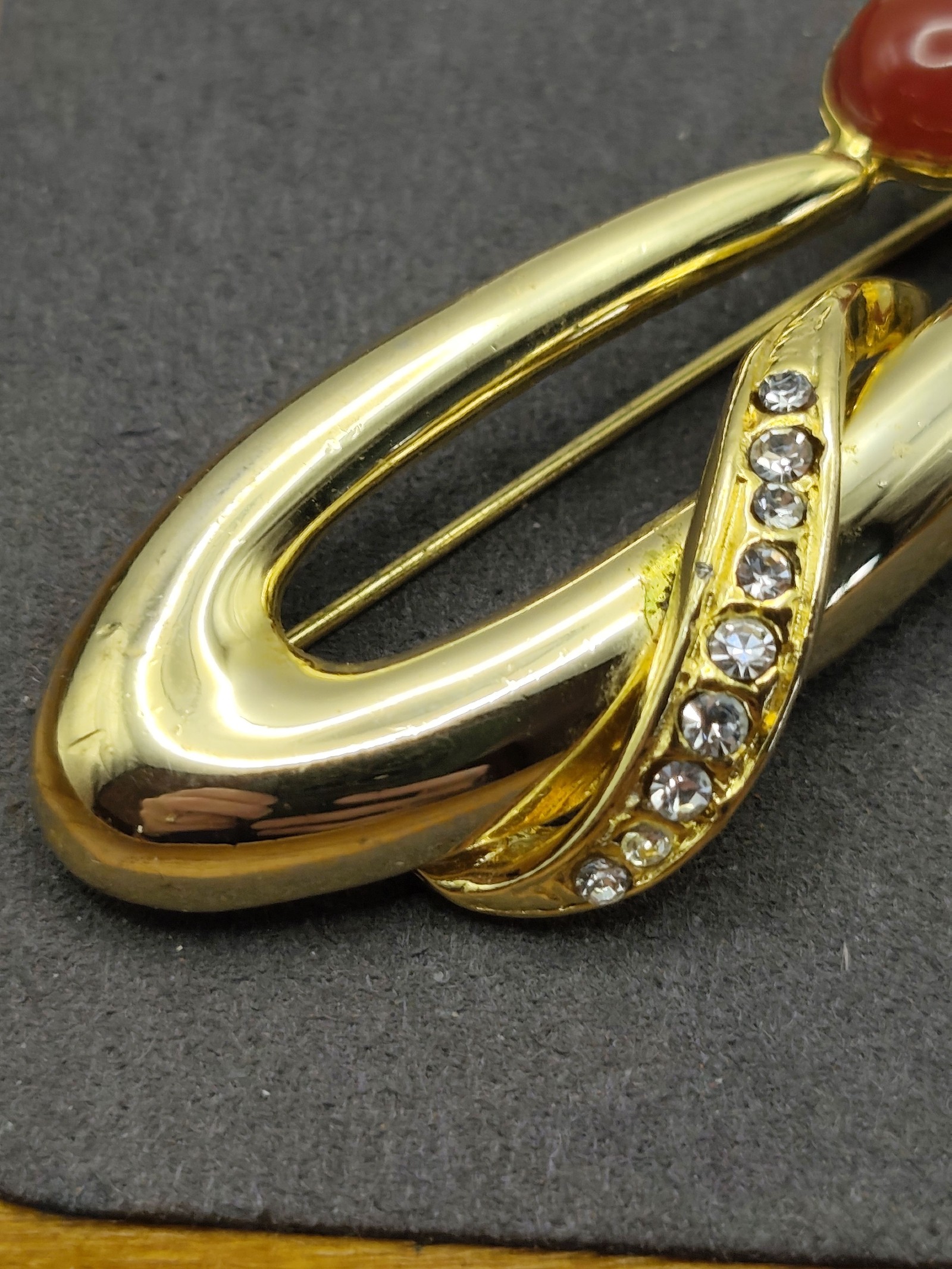 Vendome Women's Gold Tone & Coral Red Brooch One Size Rhinestone Accent image 9
