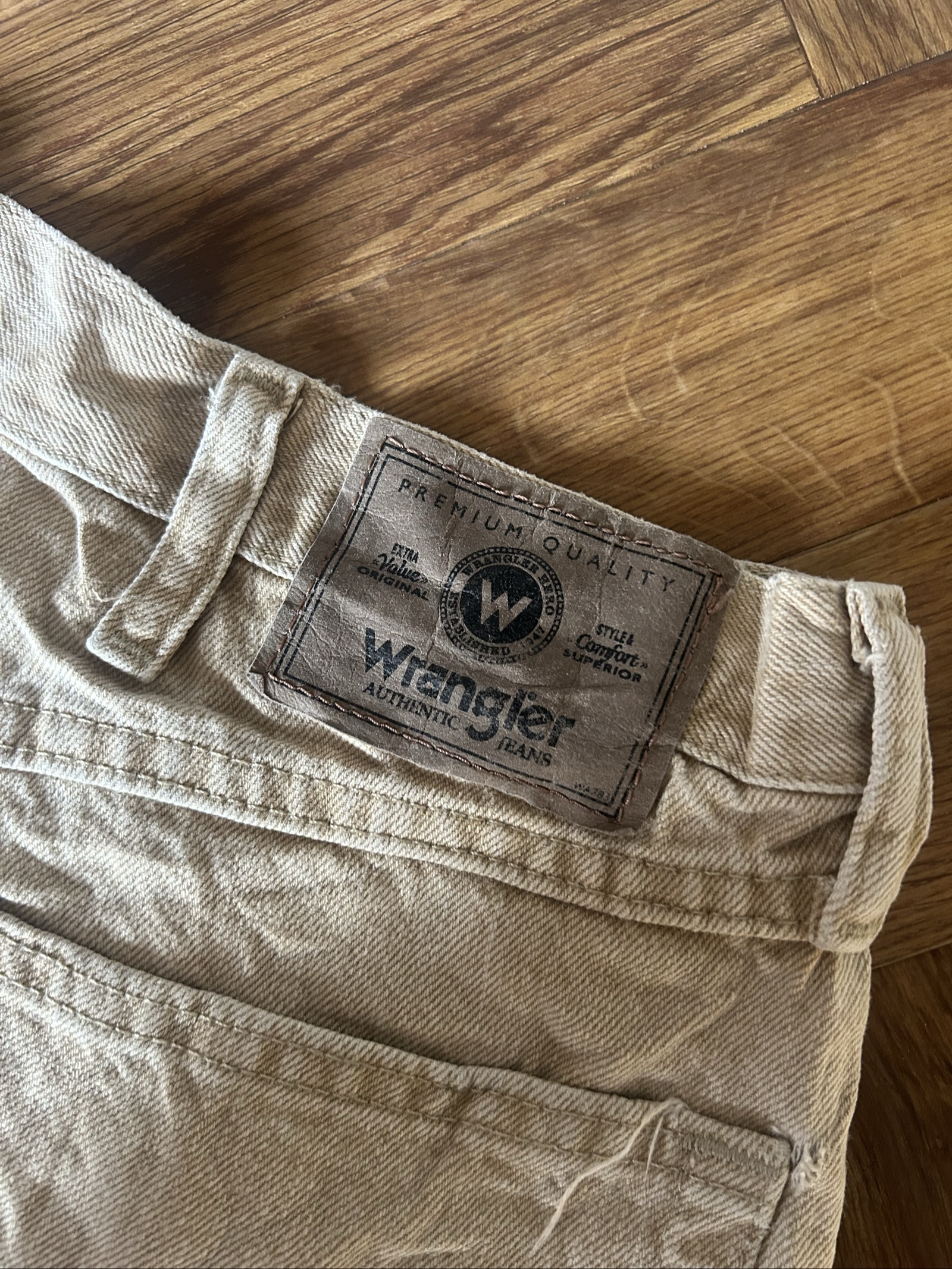 Wrangler Beige Cotton Denim Shorts 36 Waist image 3