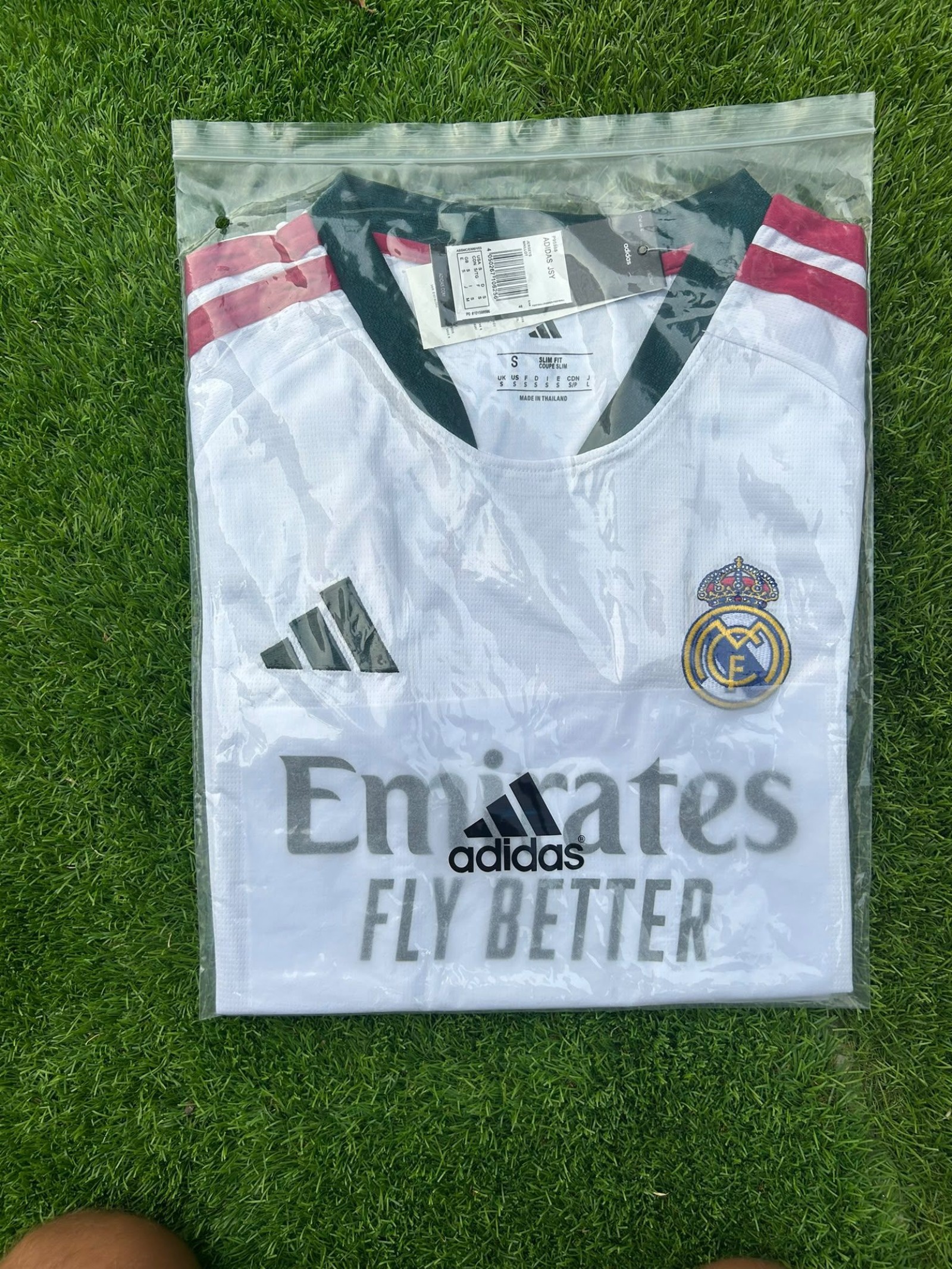 Adidas Real Madrid 26 27 home kit image 4