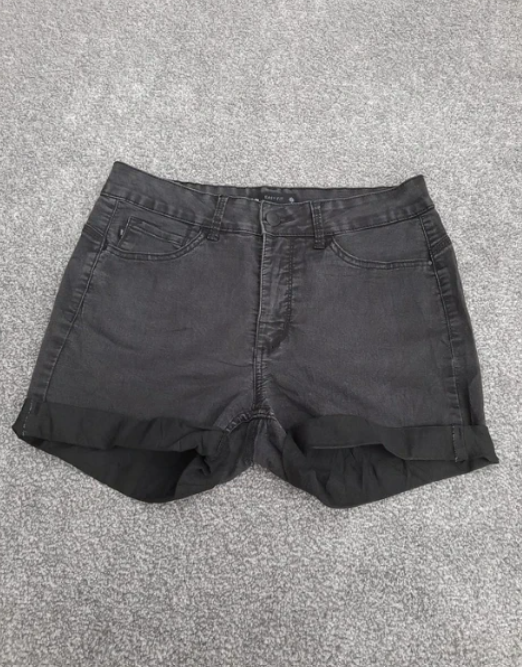 Lee denim shorts rolled cuffs ,easy fit Black,32" image 5