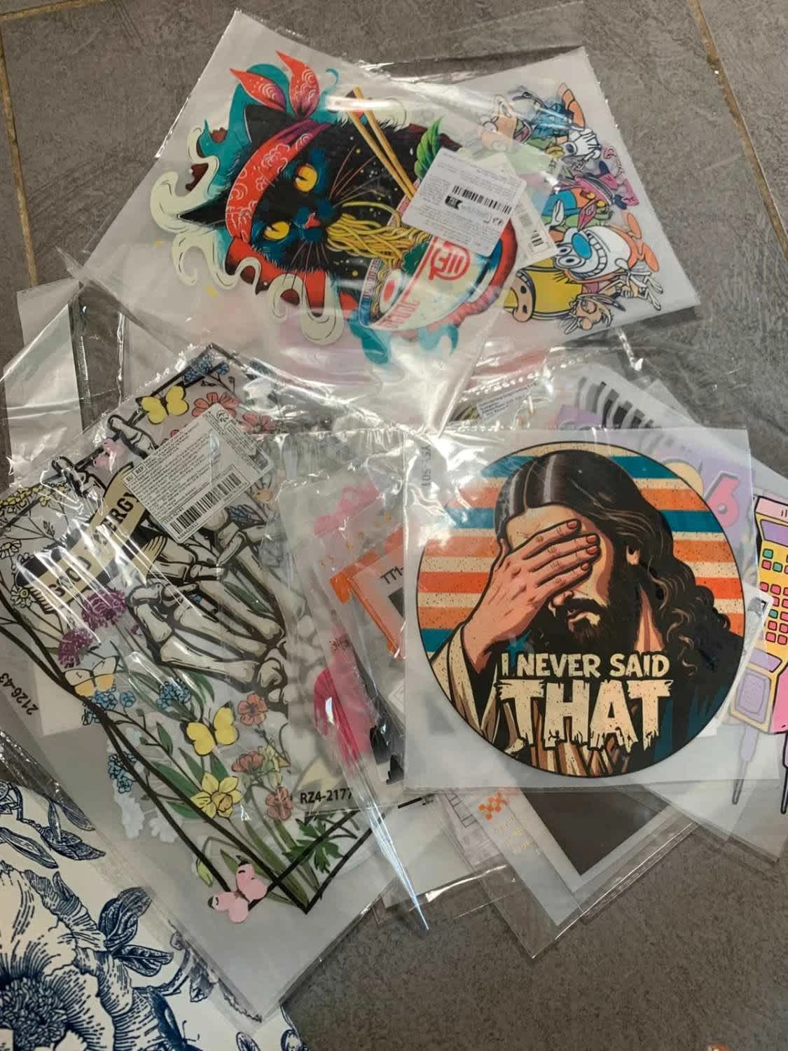 Lot de transferts thermiques DTF Multi-designs 90s & Graphiques - Unisex
