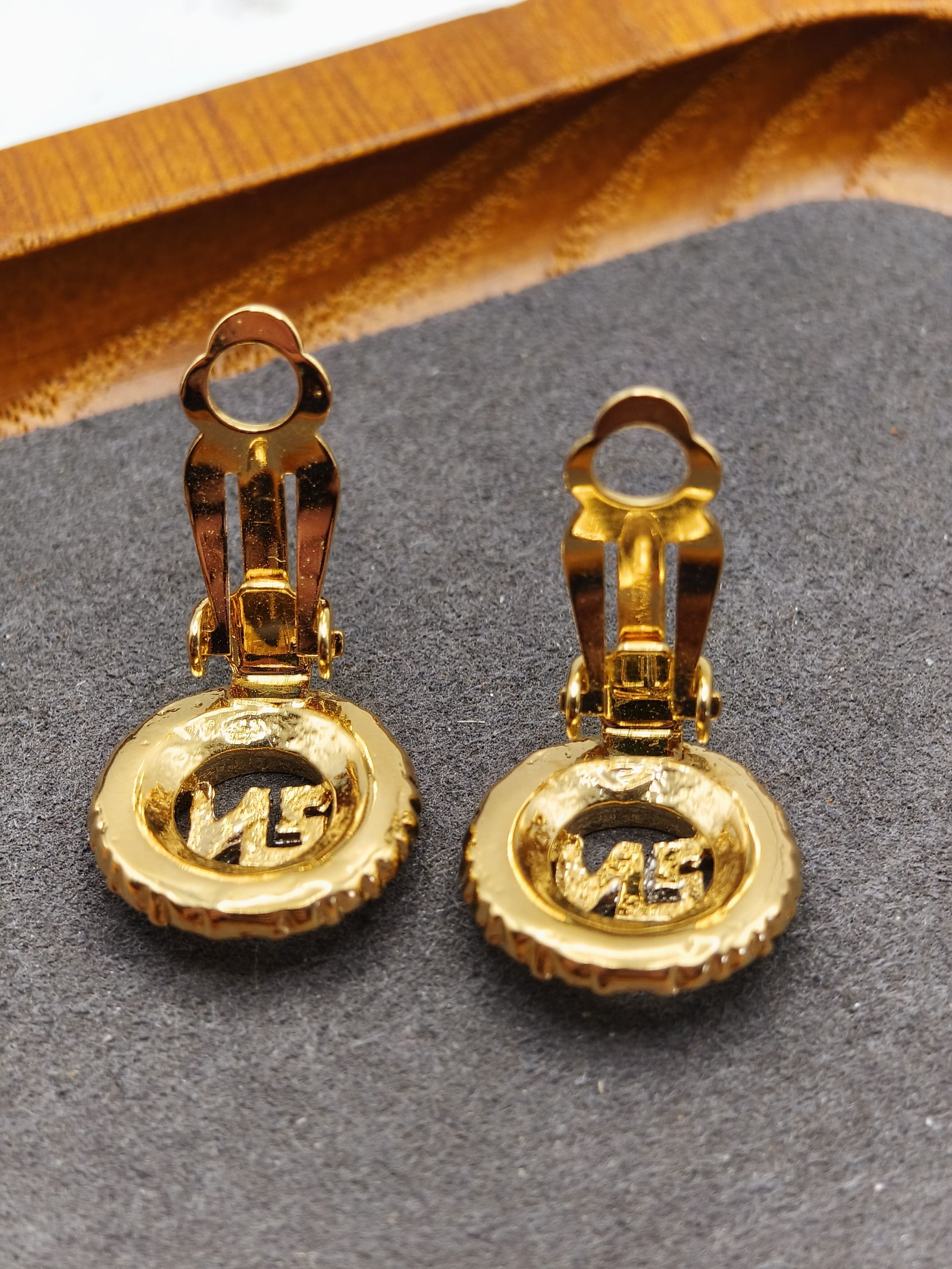 Nina Ricci Women's Gold & Clear Crystal Clip-On Earrings image 9