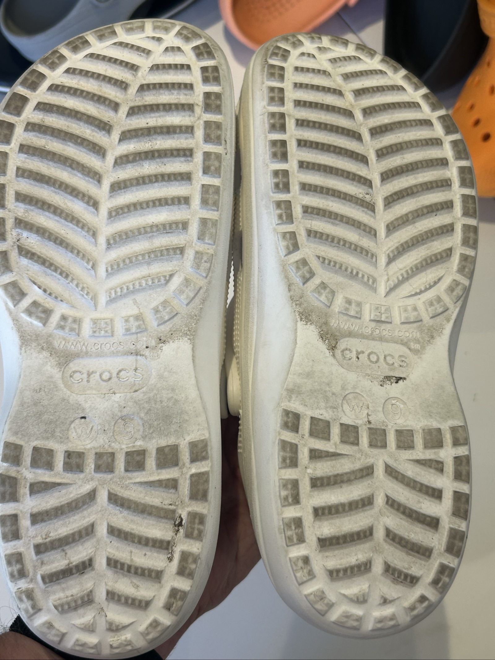 Crocs Unisex White Classic Clog UK 6 image 4