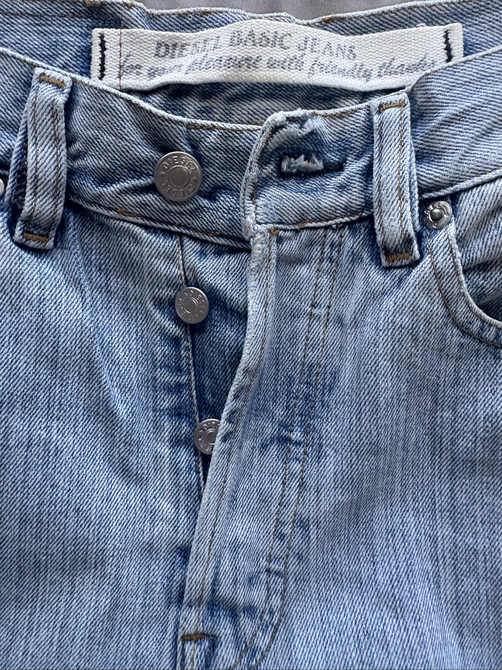 Diesel Women's Light Blue Denim Jeans 28 Made in Italy image 6