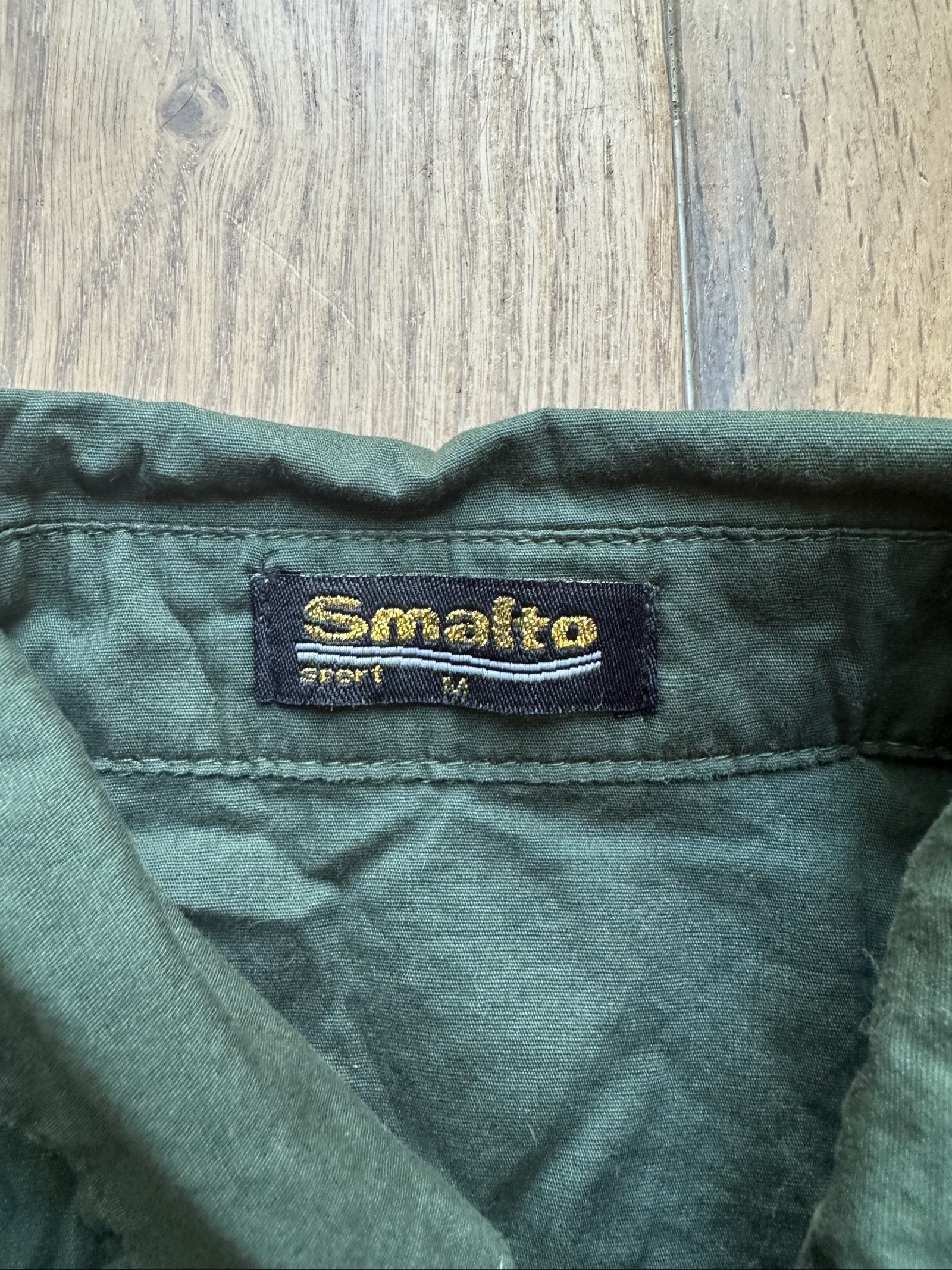 Smalto Women's Green Ruffle Front Shirt Medium image 4