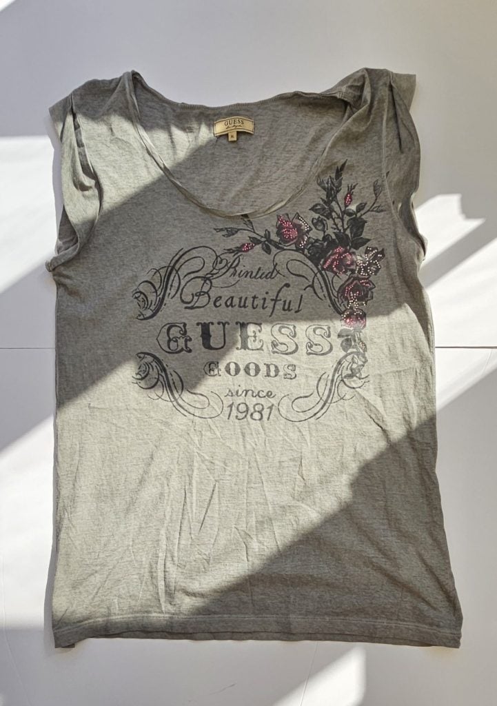 Guess Women's Grey Floral Print T-Shirt XL