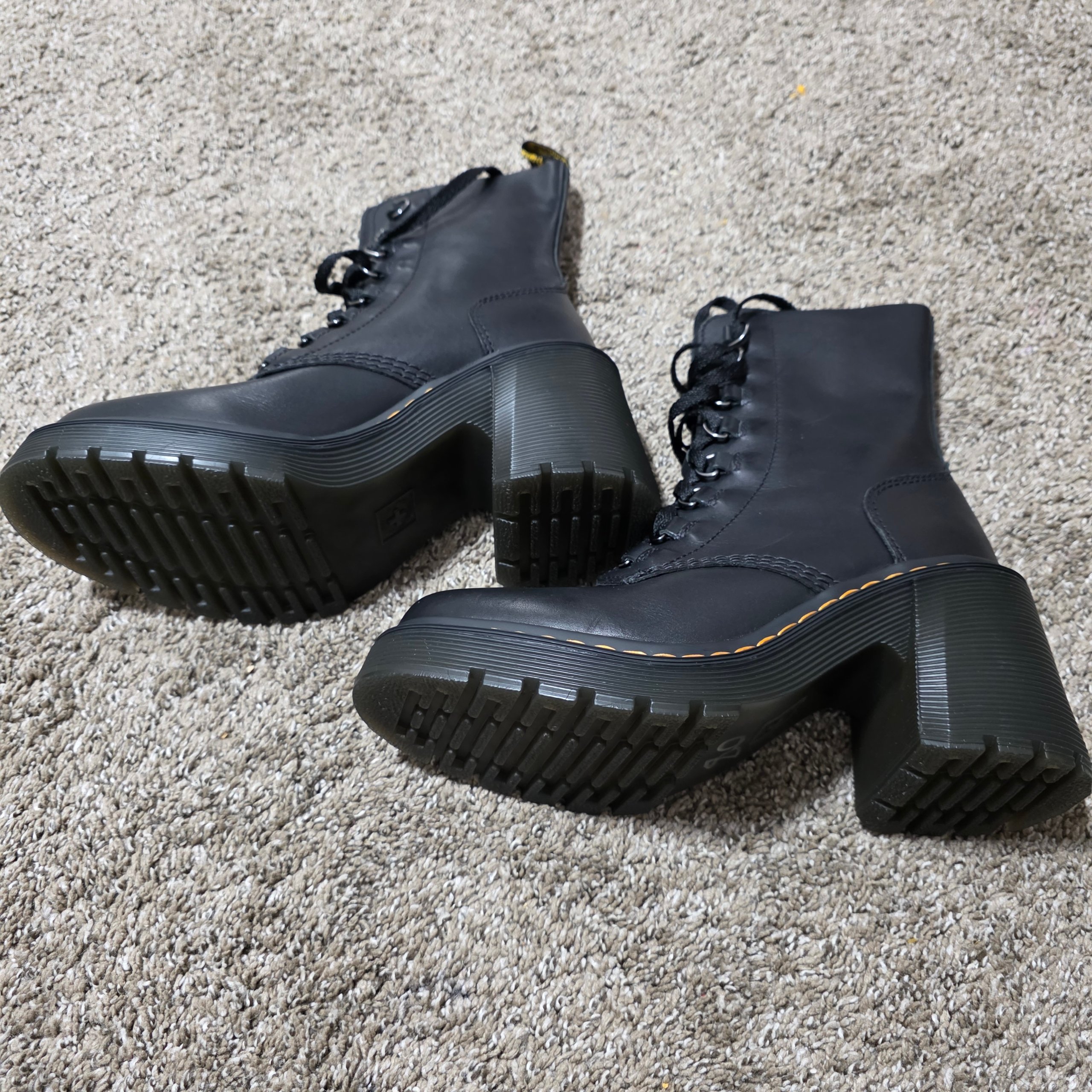 Dr. Martens Chesney Women's US 9 Black 26701001 Leather Flared Heel Boots image 7