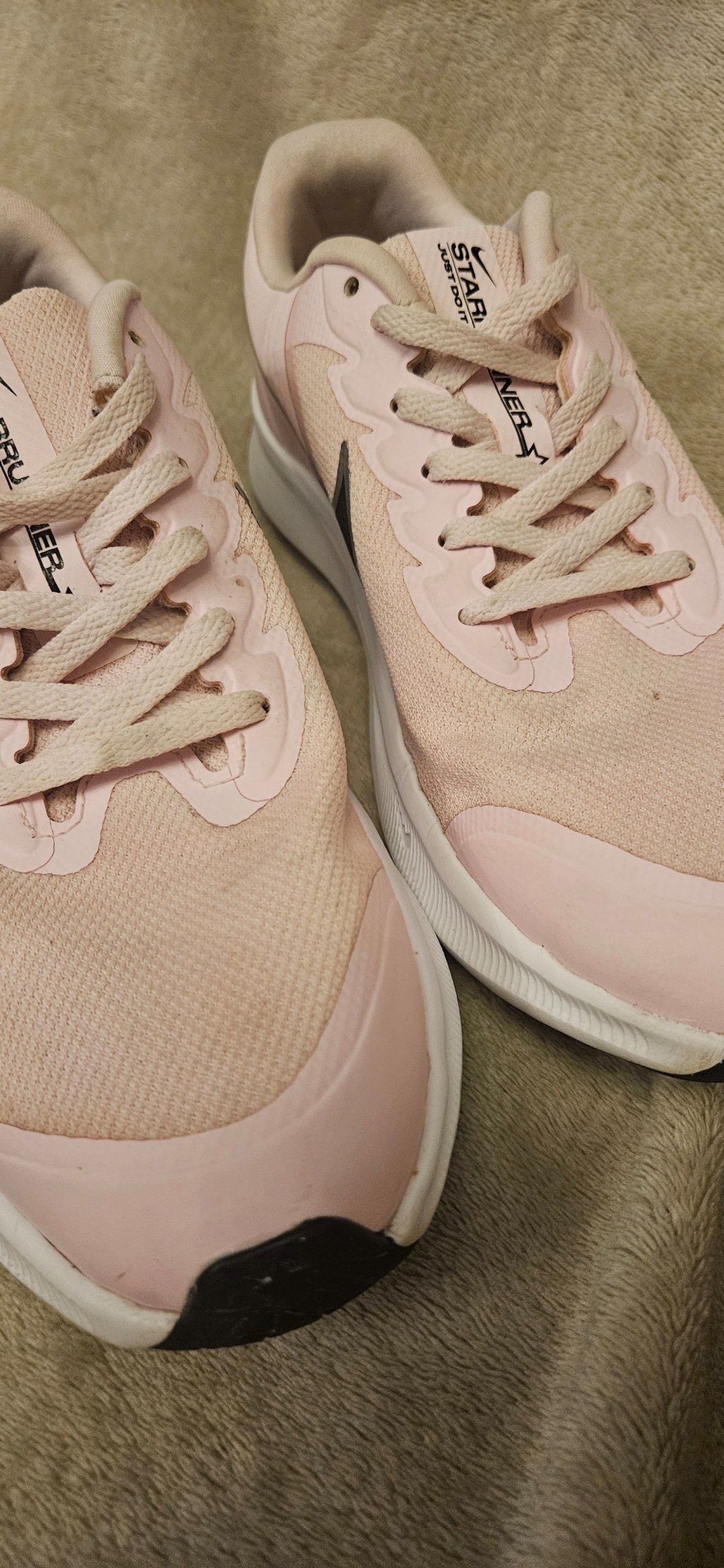 Nike Women's Pink & White Star Runner 3 UK 6.5 Running Shoes image 4