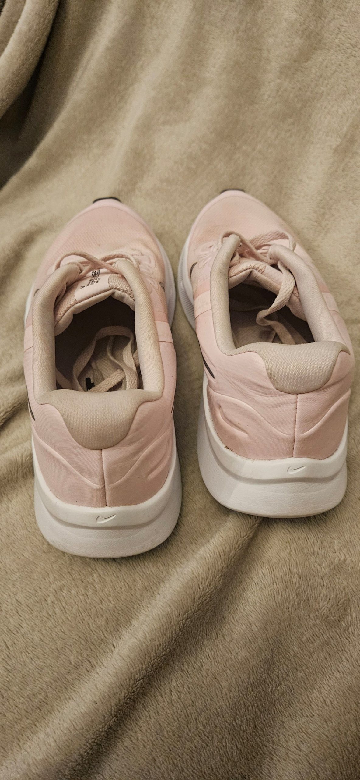 Nike Women's Pink & White Star Runner 3 UK 6.5 Running Shoes image 5