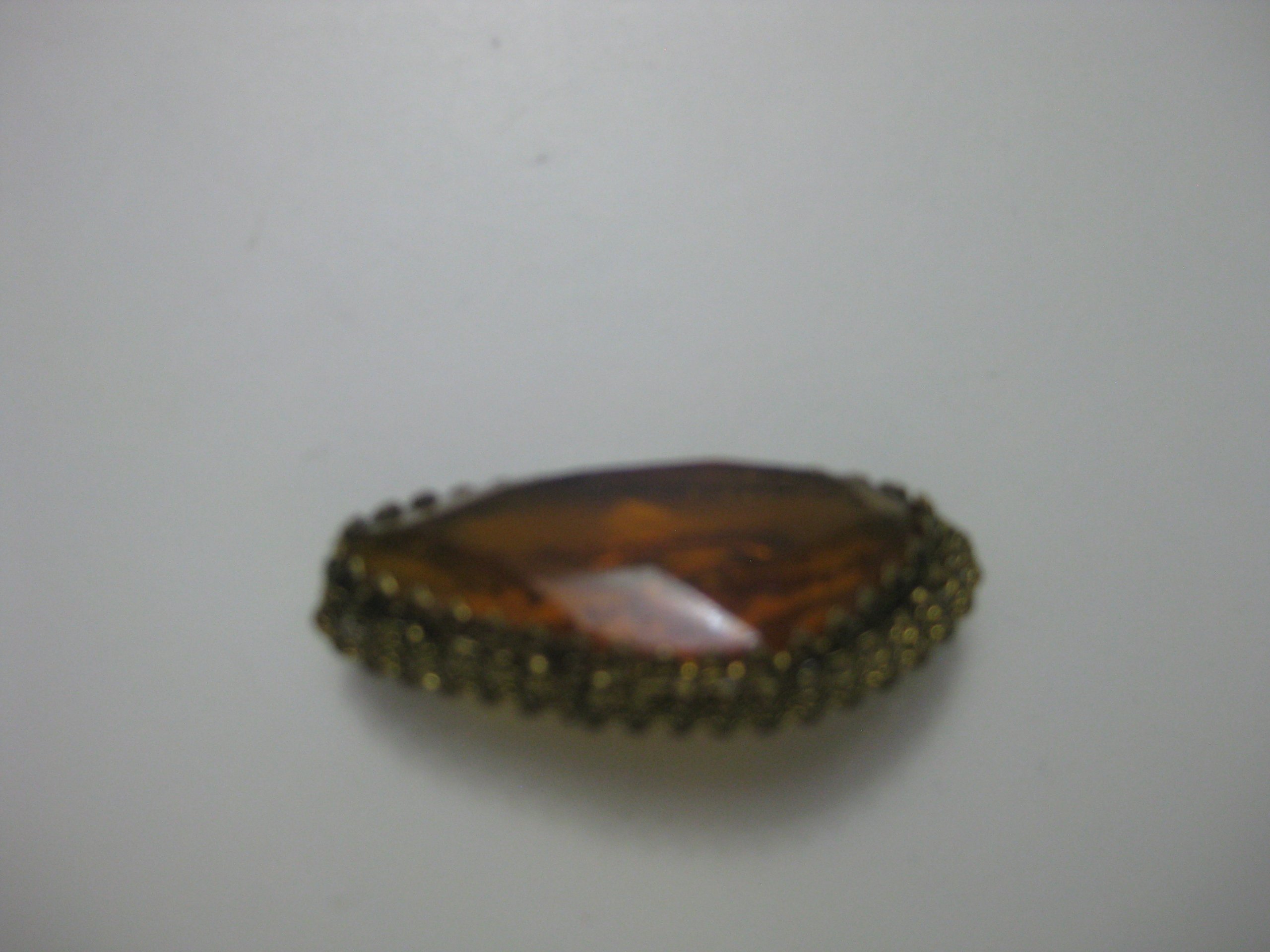 Vintage Faceted Glass Brooch in Gold Metal Frame image 3