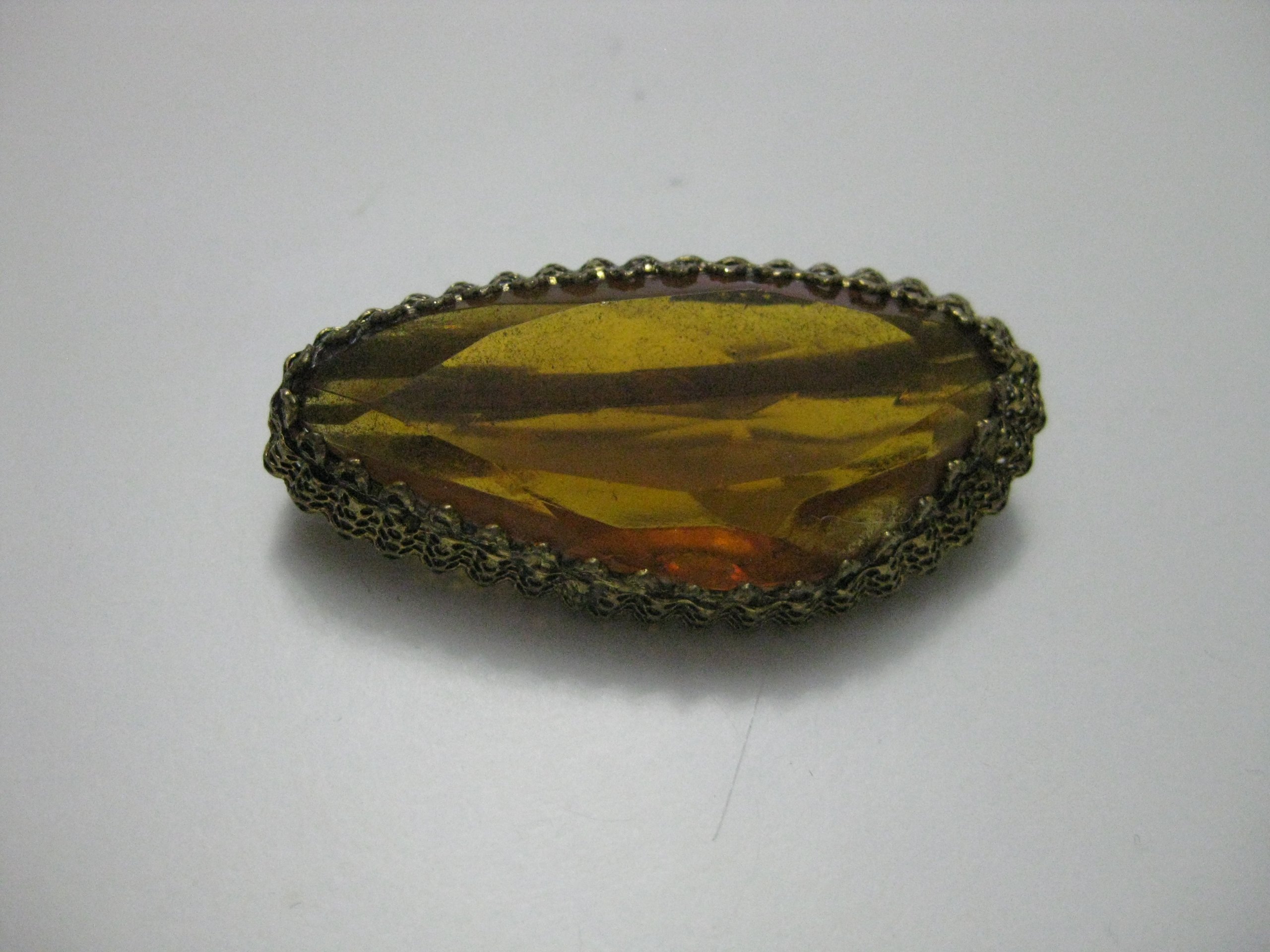 Vintage Faceted Glass Brooch in Gold Metal Frame image 5