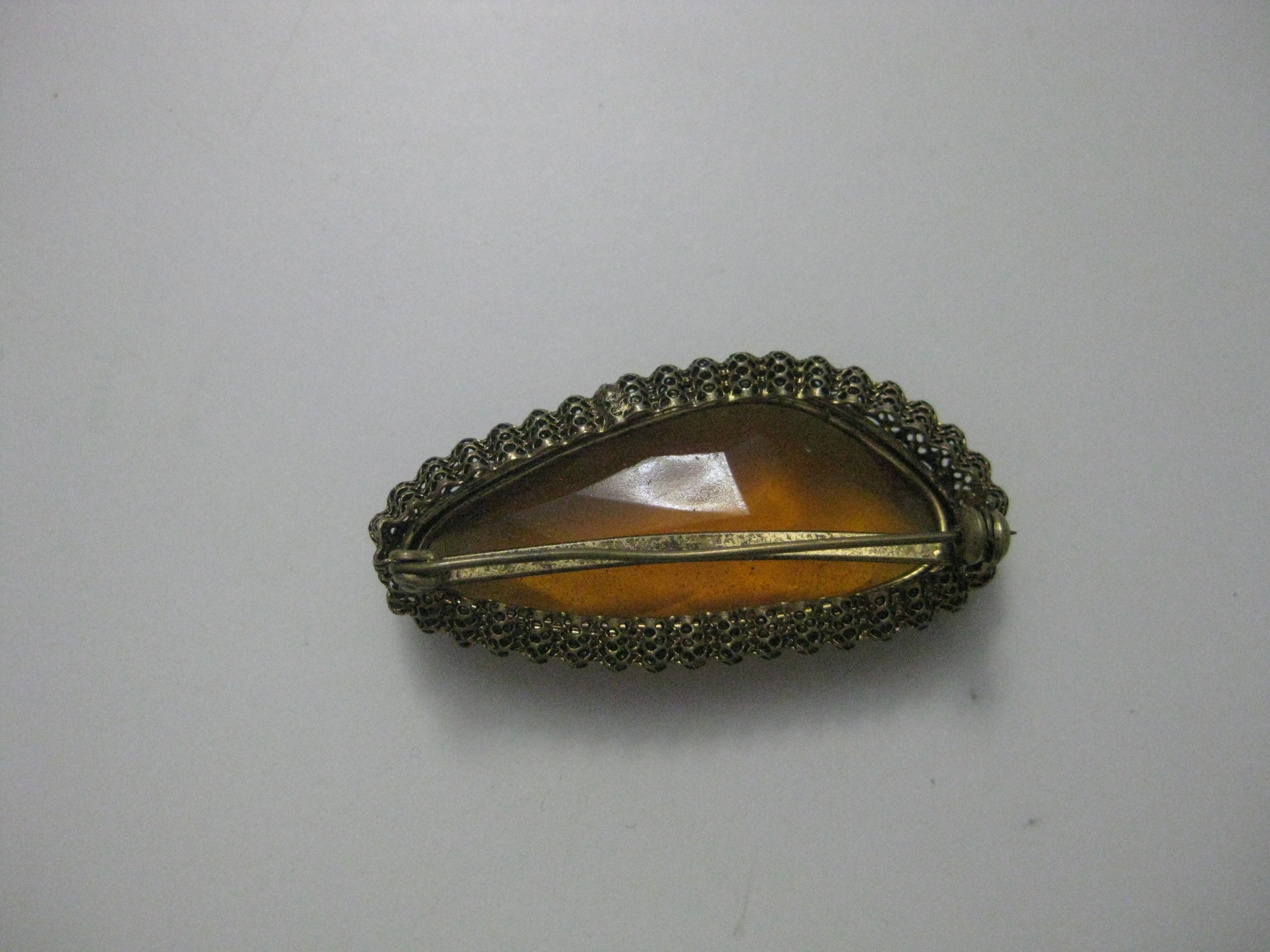 Vintage Faceted Glass Brooch in Gold Metal Frame image 9