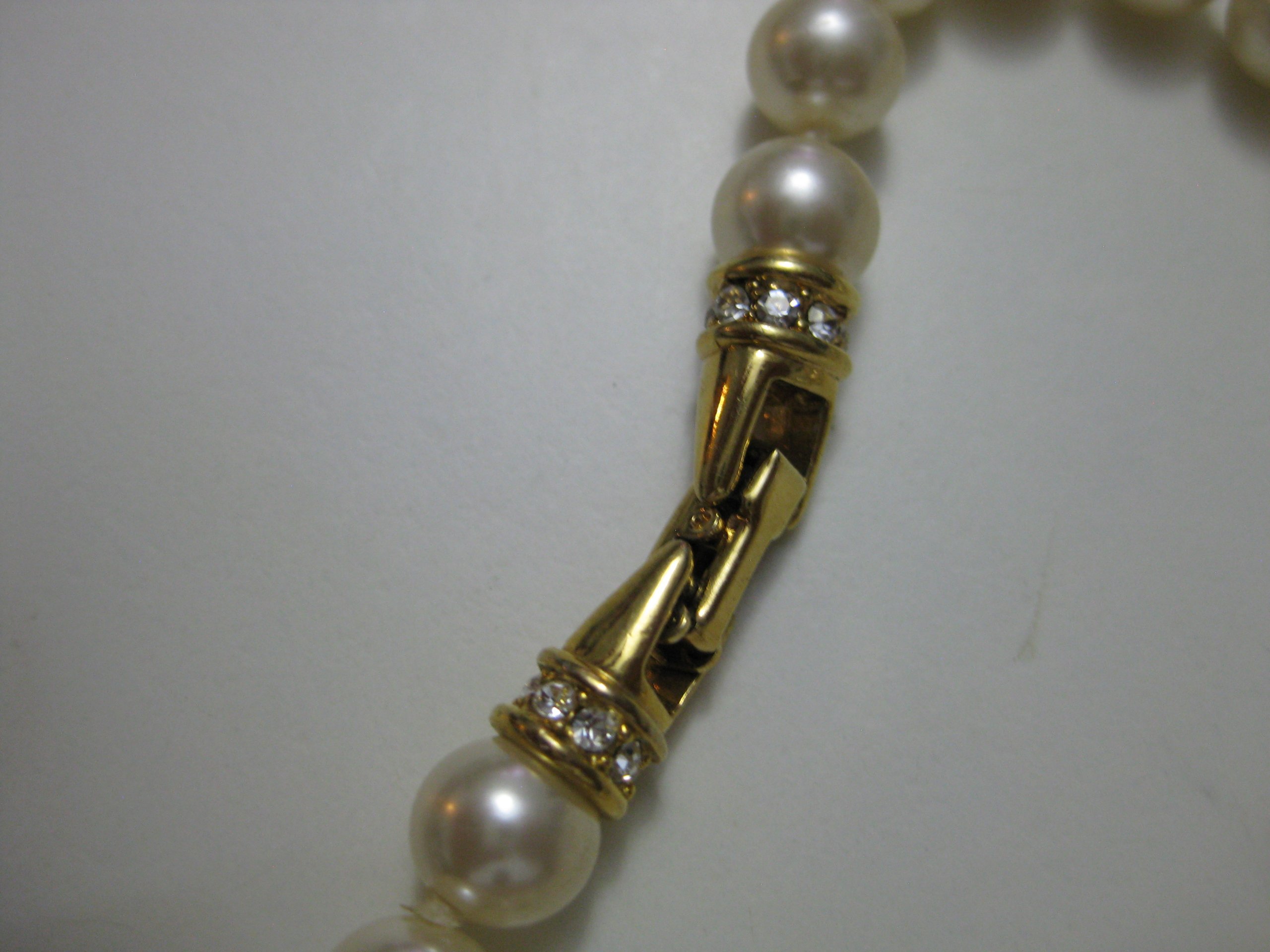 Pearl & Gold Tone Beaded Bracelet with Crystal Clasp image 5