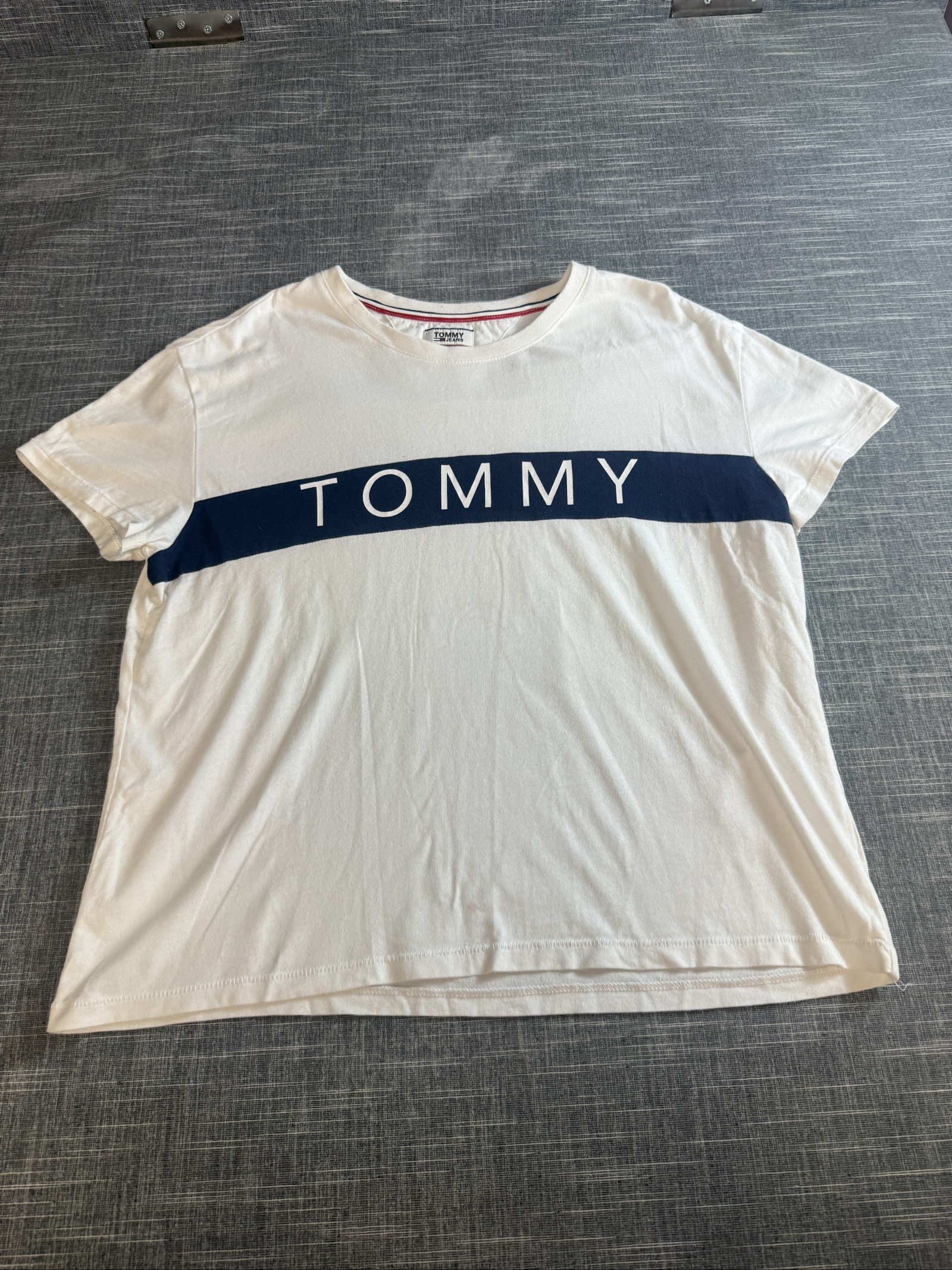 Tommy Jeans Women’s White & Navy Logo T-Shirt Medium Crew Neck Cotton