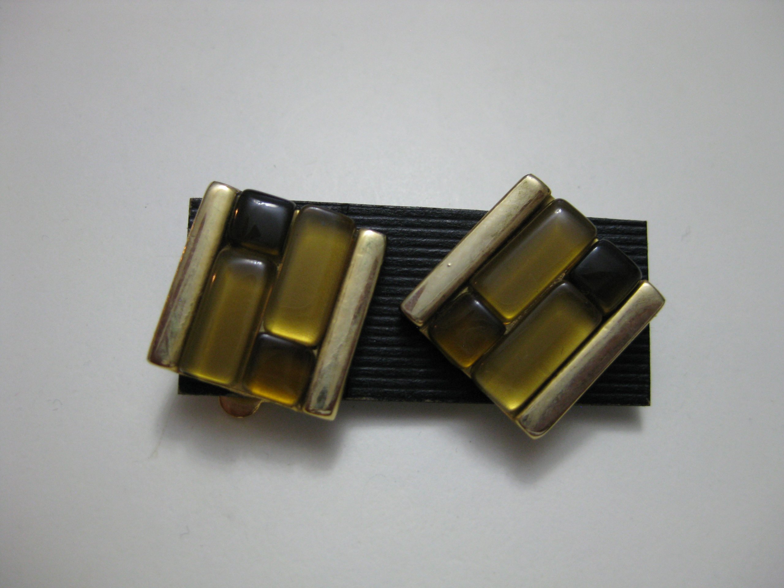 Clip On Earrings Black & Yellow Geometric Fashion image 2