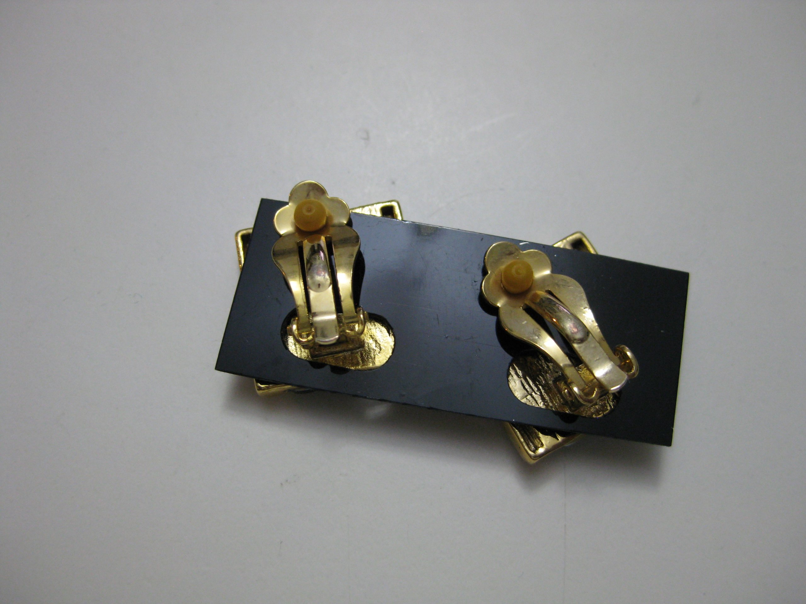 Clip On Earrings Black & Yellow Geometric Fashion image 3