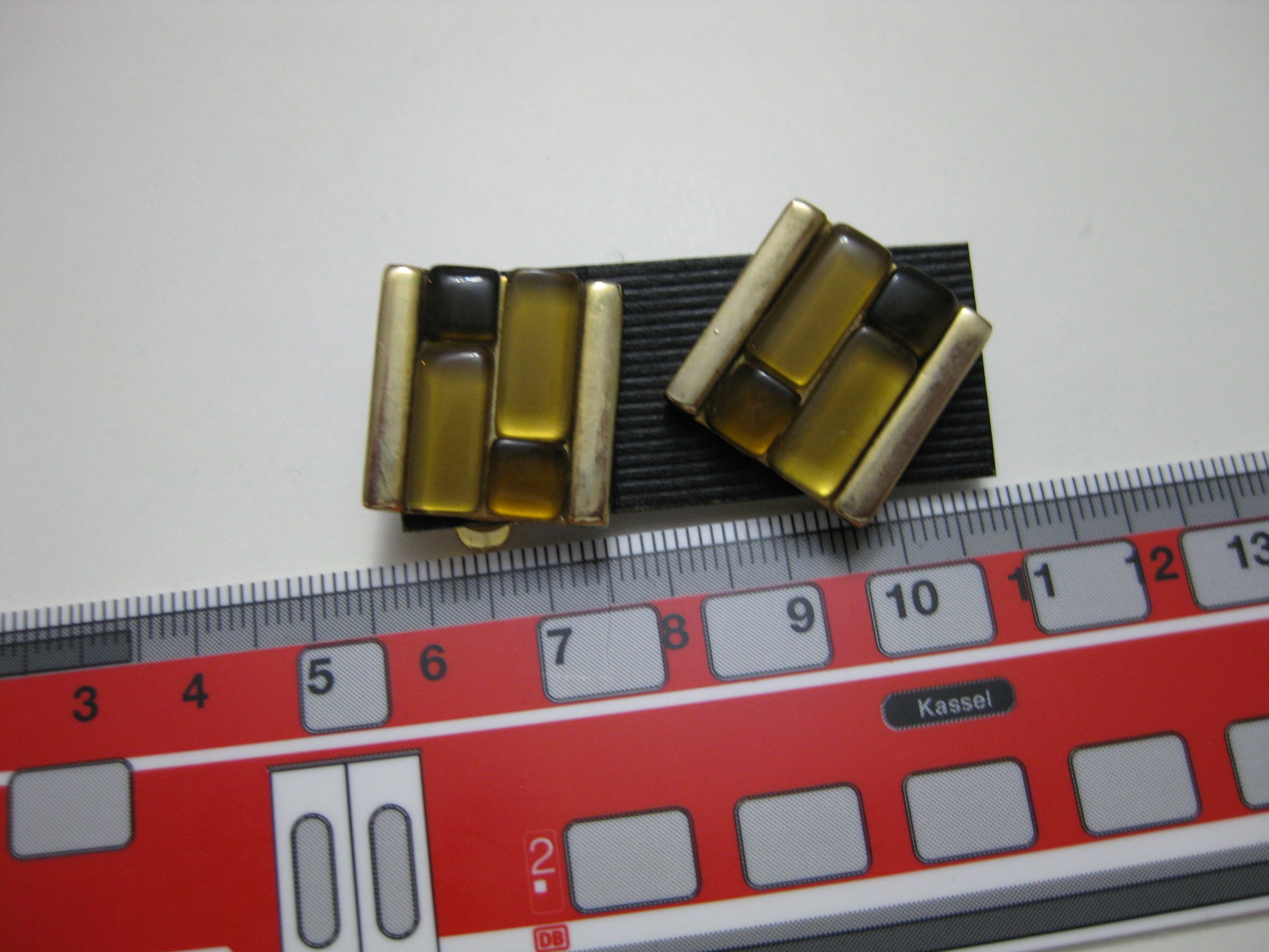 Clip On Earrings Black & Yellow Geometric Fashion image 4