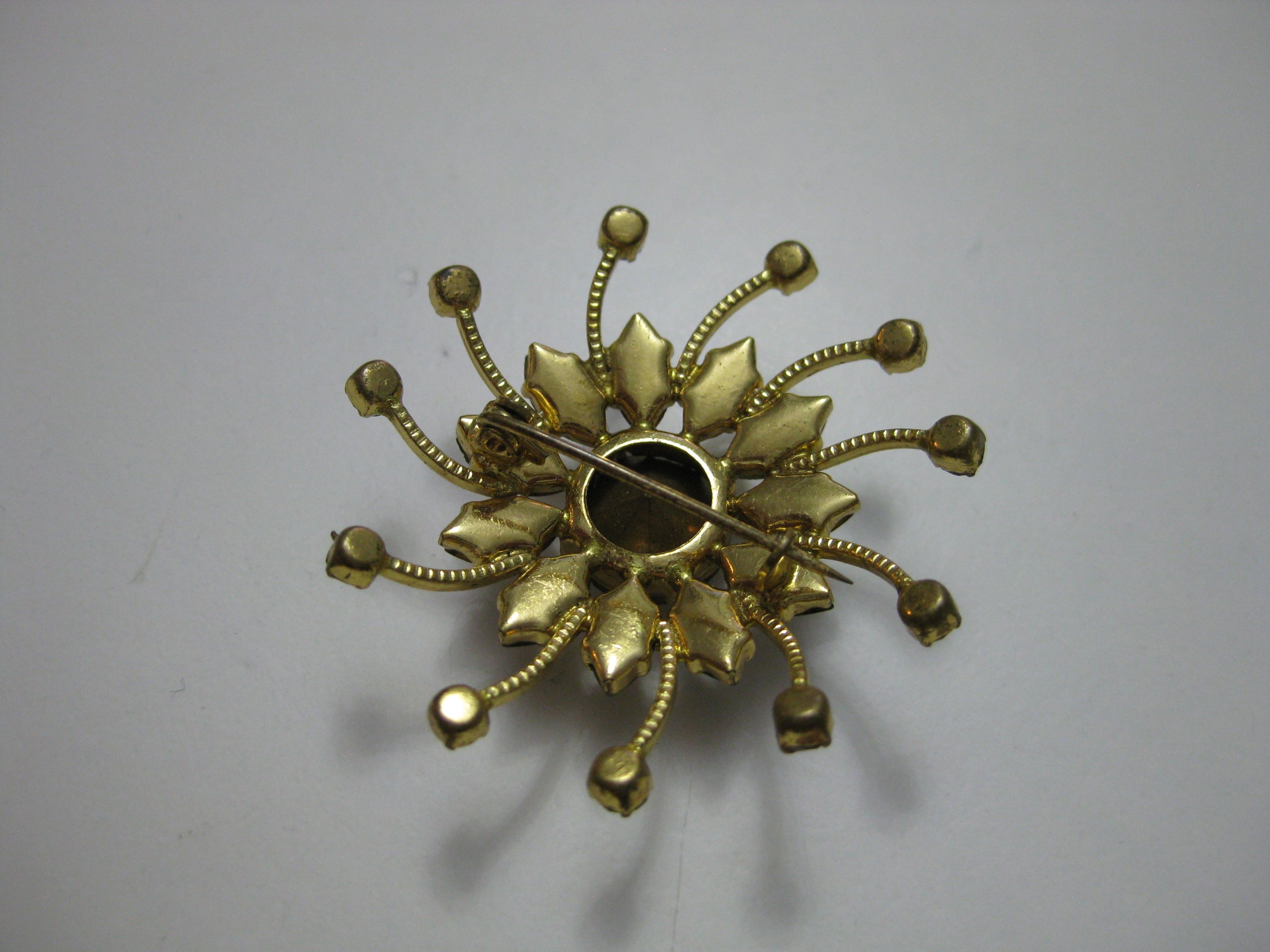 Vintage Gold Tone & Aurora Borealis Rhinestone Flower Brooch Pin image 8