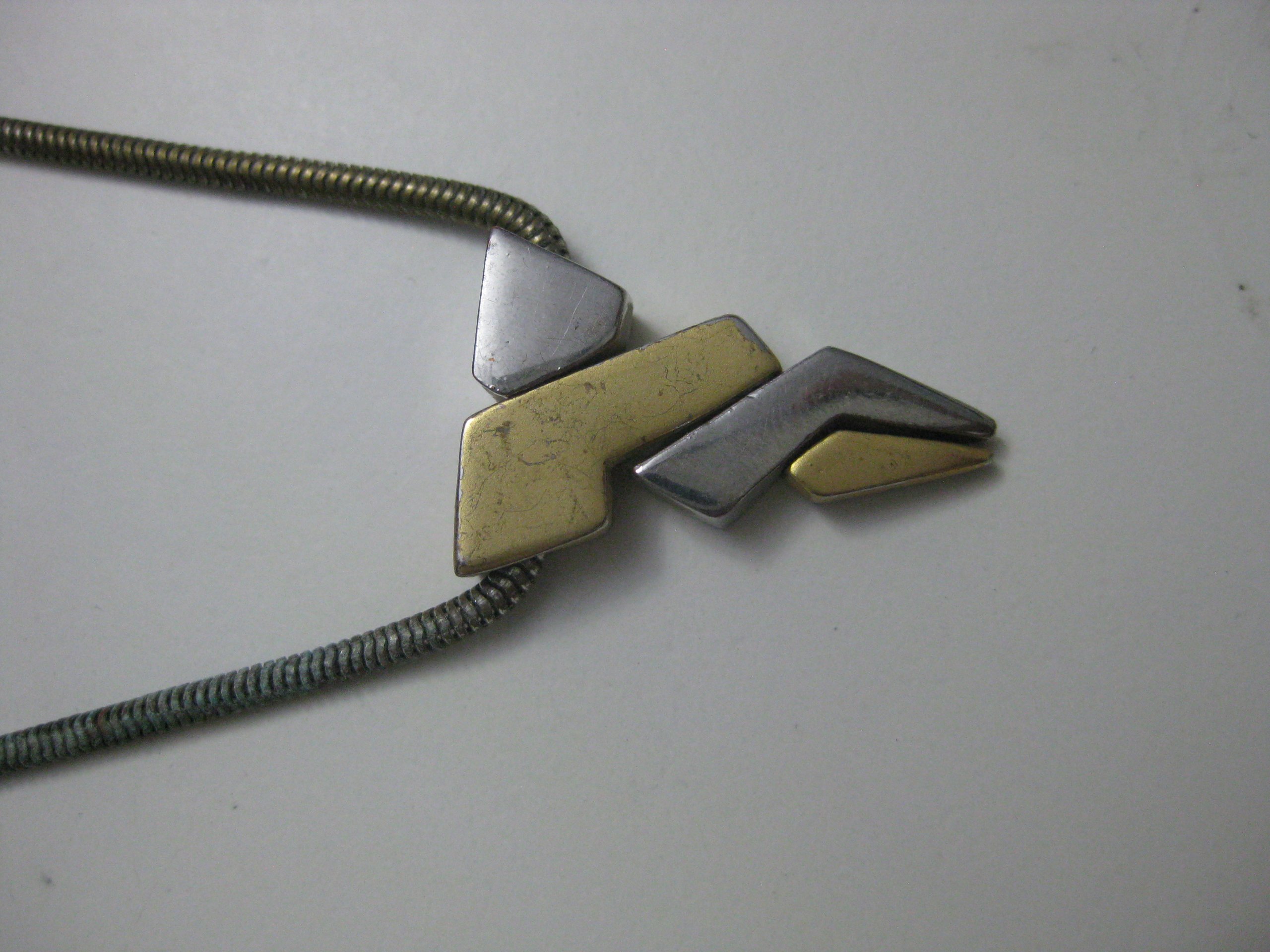 Vintage Two-Tone Metal Geometric Pendant Necklace Unisex image 5