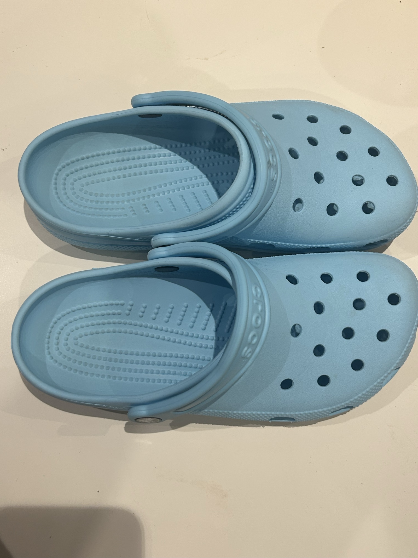 Crocs Unisex Light Blue Foam Clogs US M6 W8 image 2