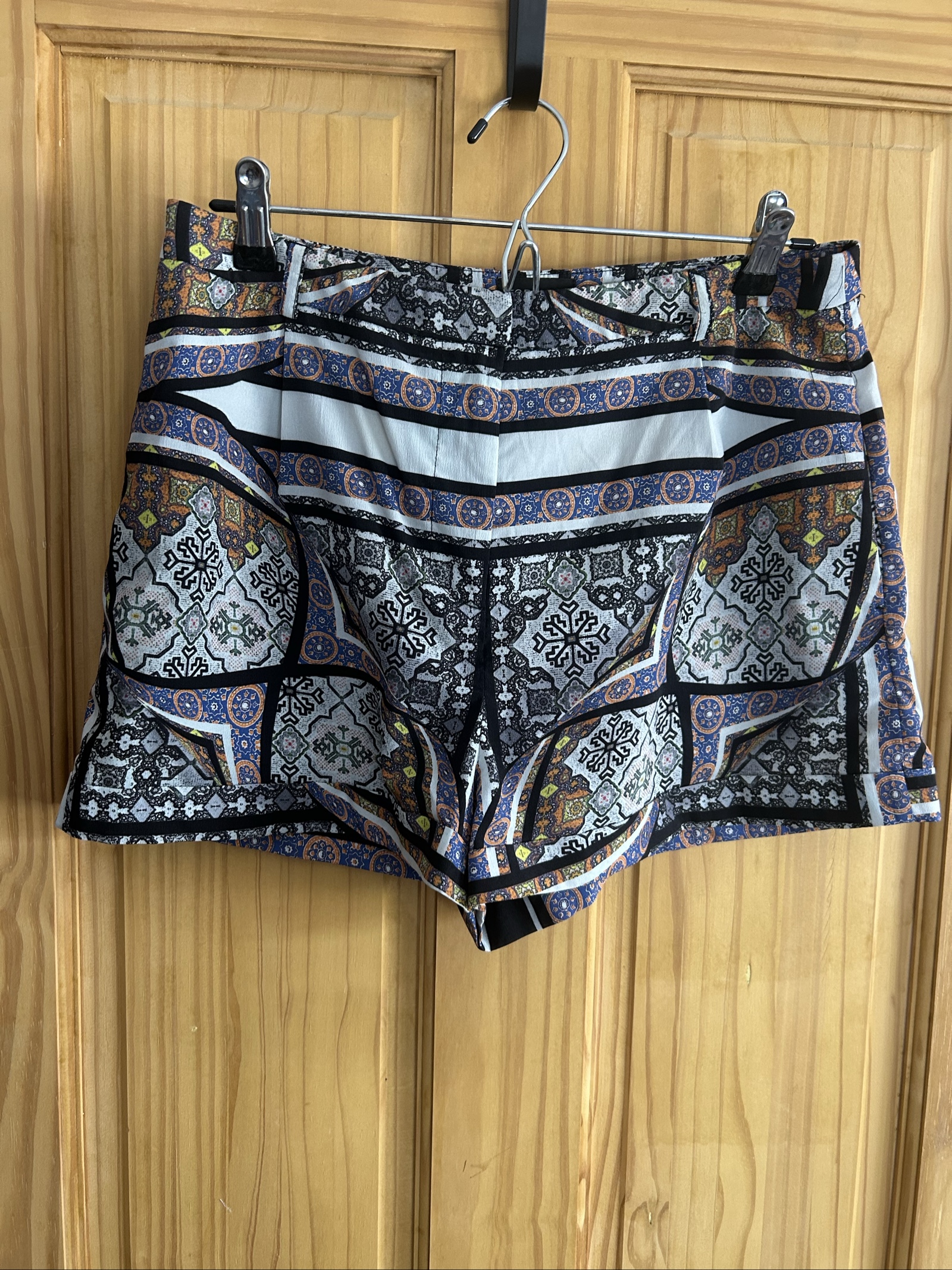 Topshop Women's Multi Colour Patterned Shorts UK 12