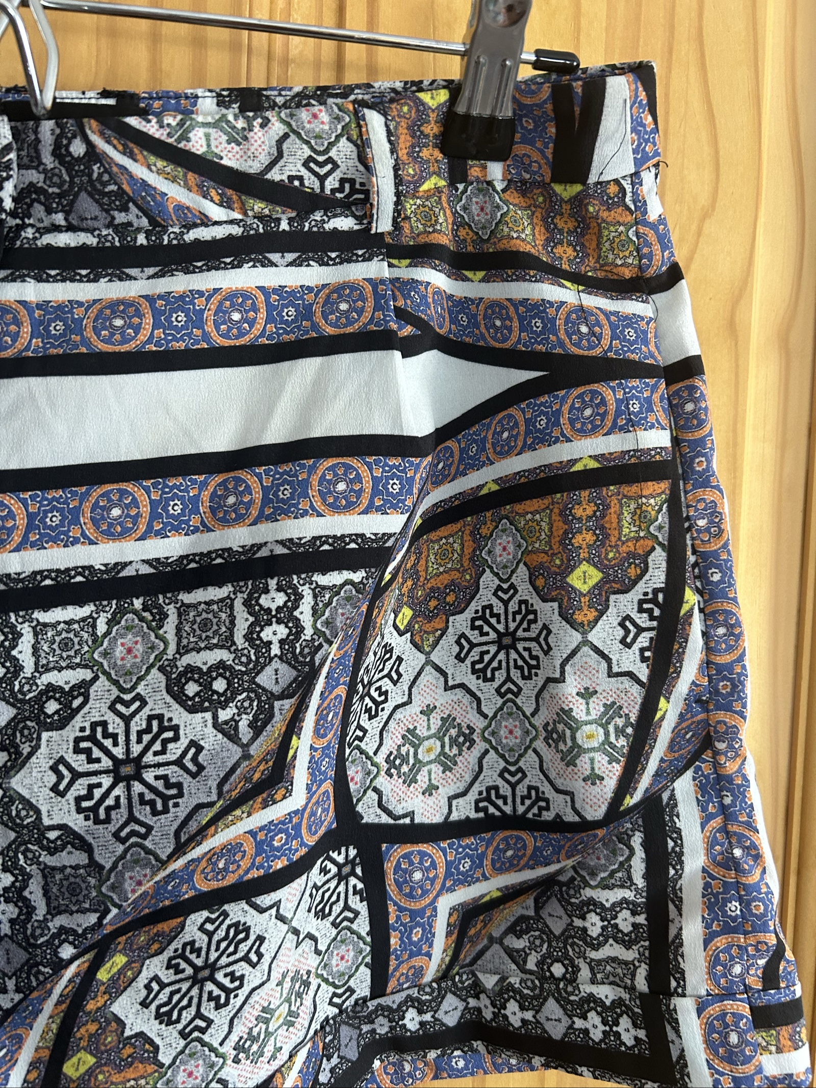 Topshop Women's Multi Colour Patterned Shorts UK 12 image 2
