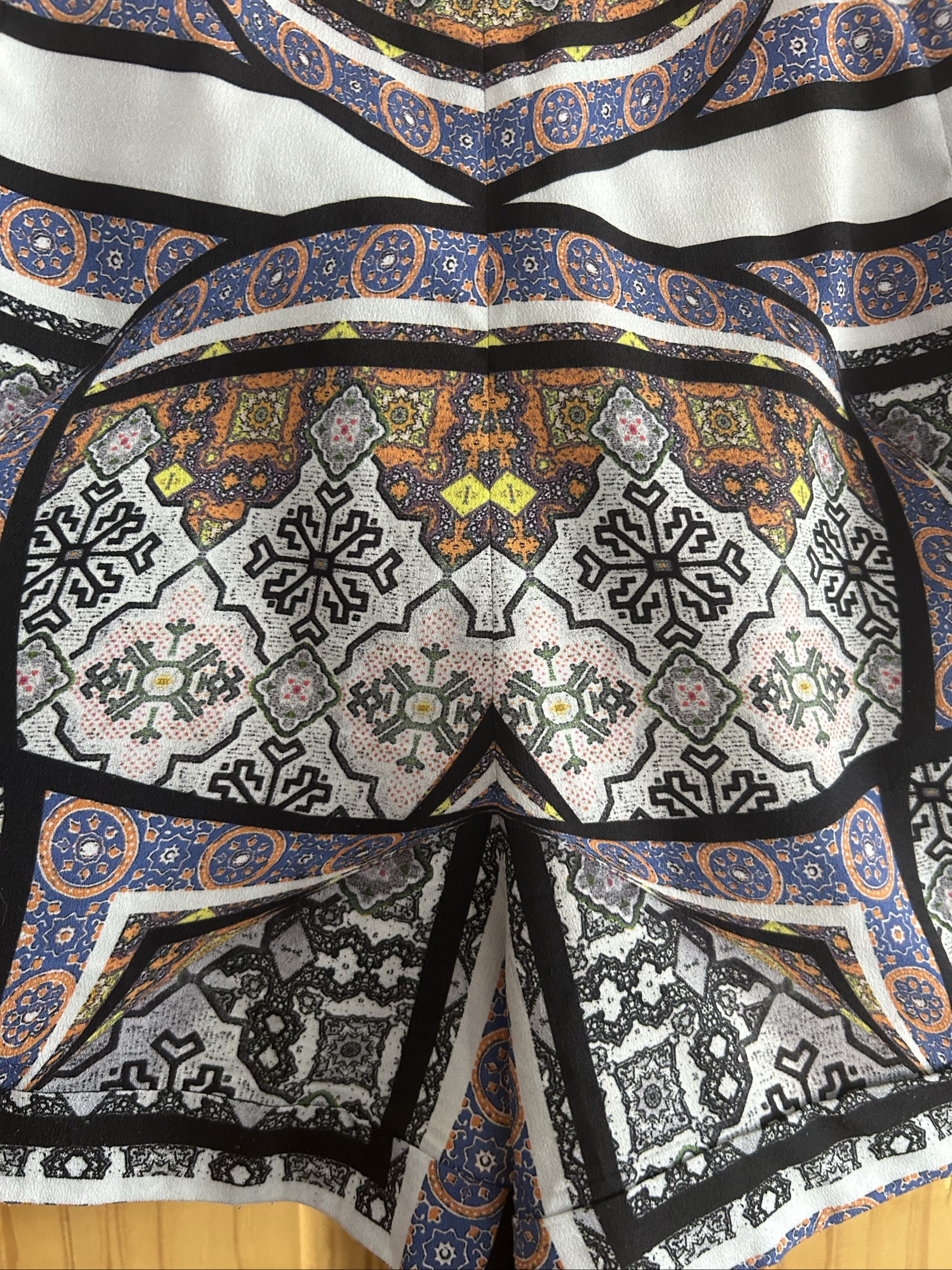 Topshop Women's Multi Colour Patterned Shorts UK 12 image 9
