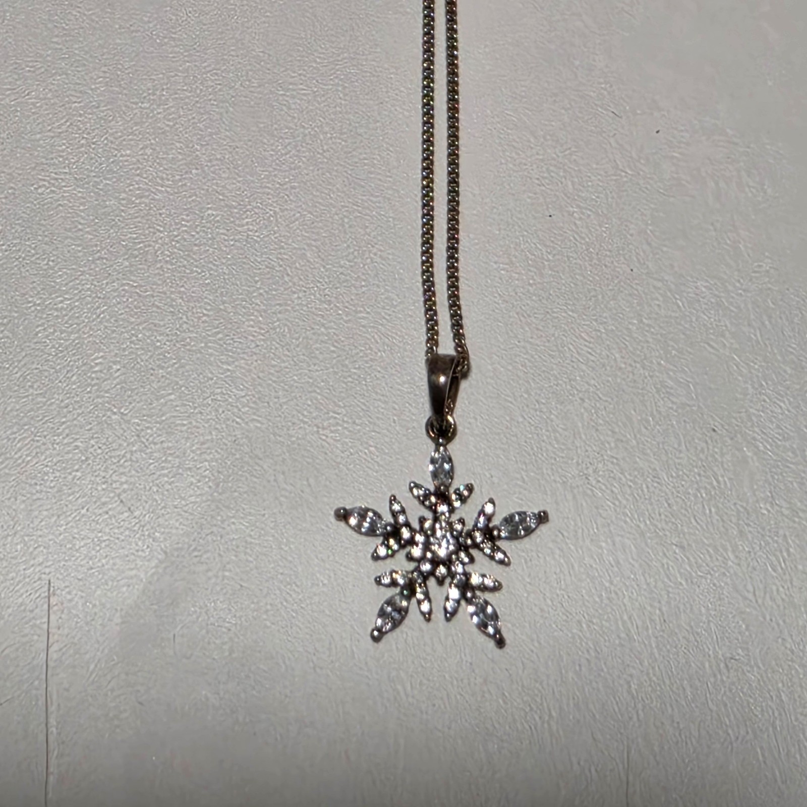 925 Silver Snowflake Pendant 925 Necklace .b5 image 5