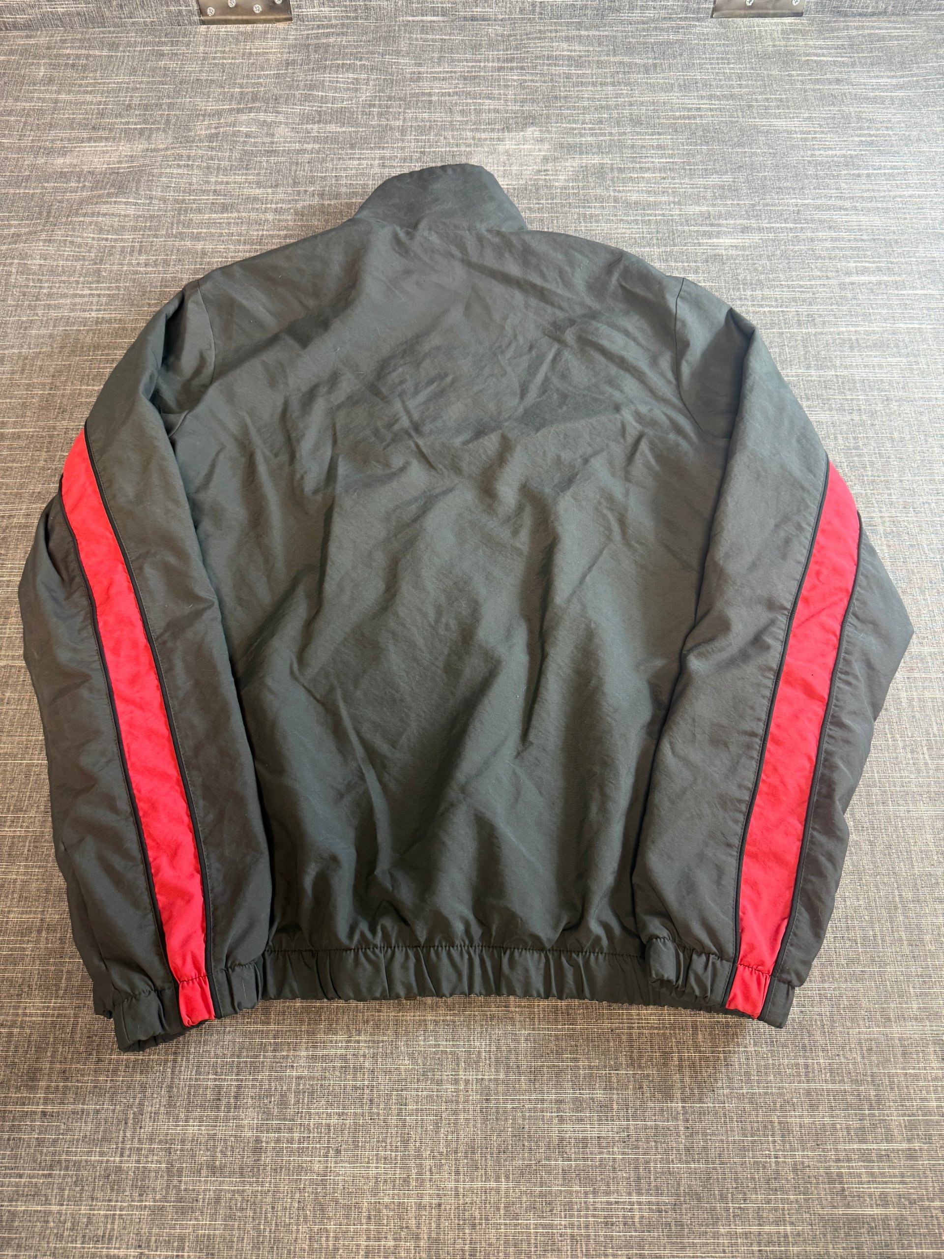 Nike Men’s Black Red Track Jacket Medium Zip-Up Made in Vietnam image 7