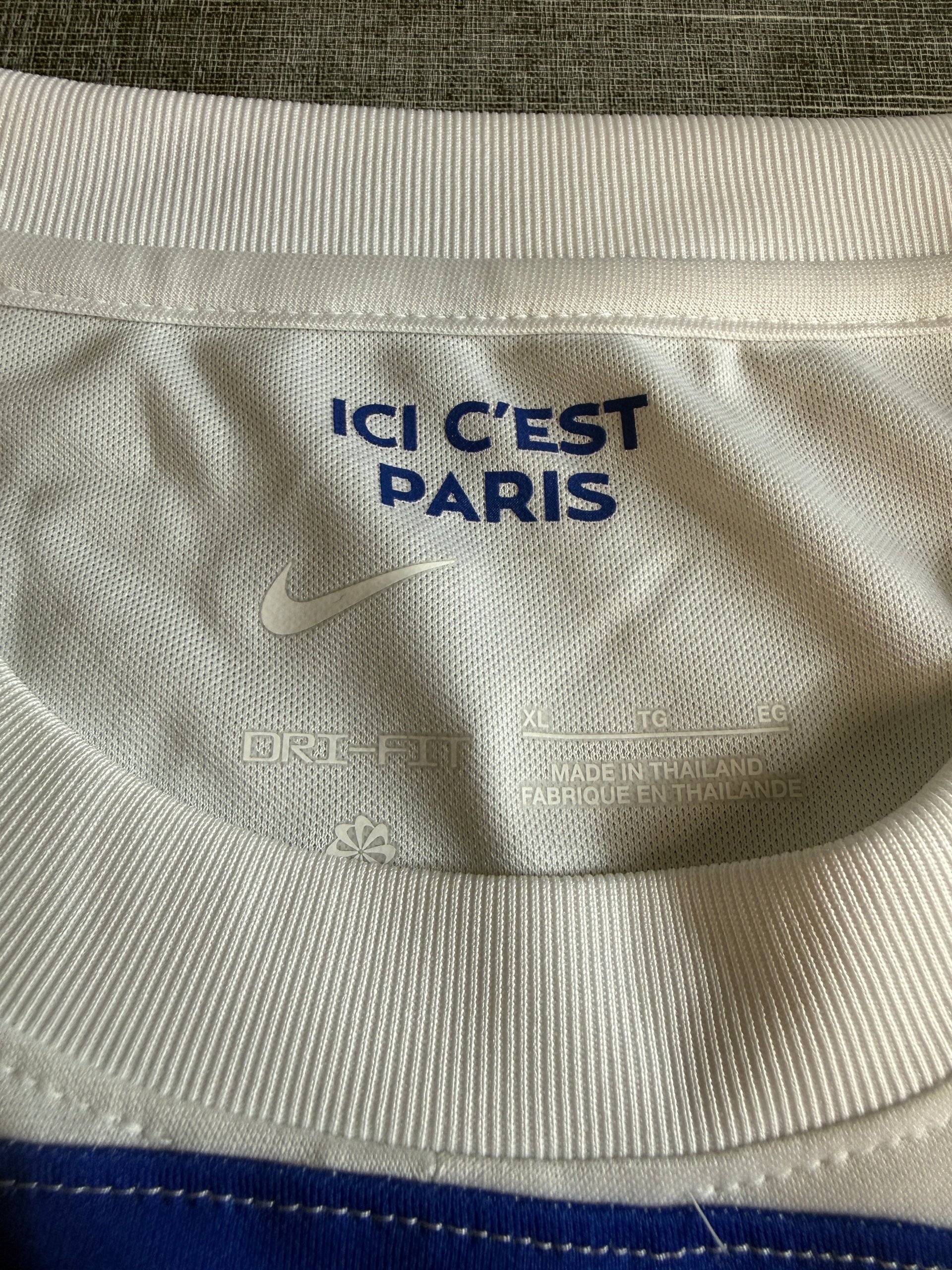 Nike Paris Saint-Germain Men’s Football Jersey XL White Blue Red Dri-FIT image 4