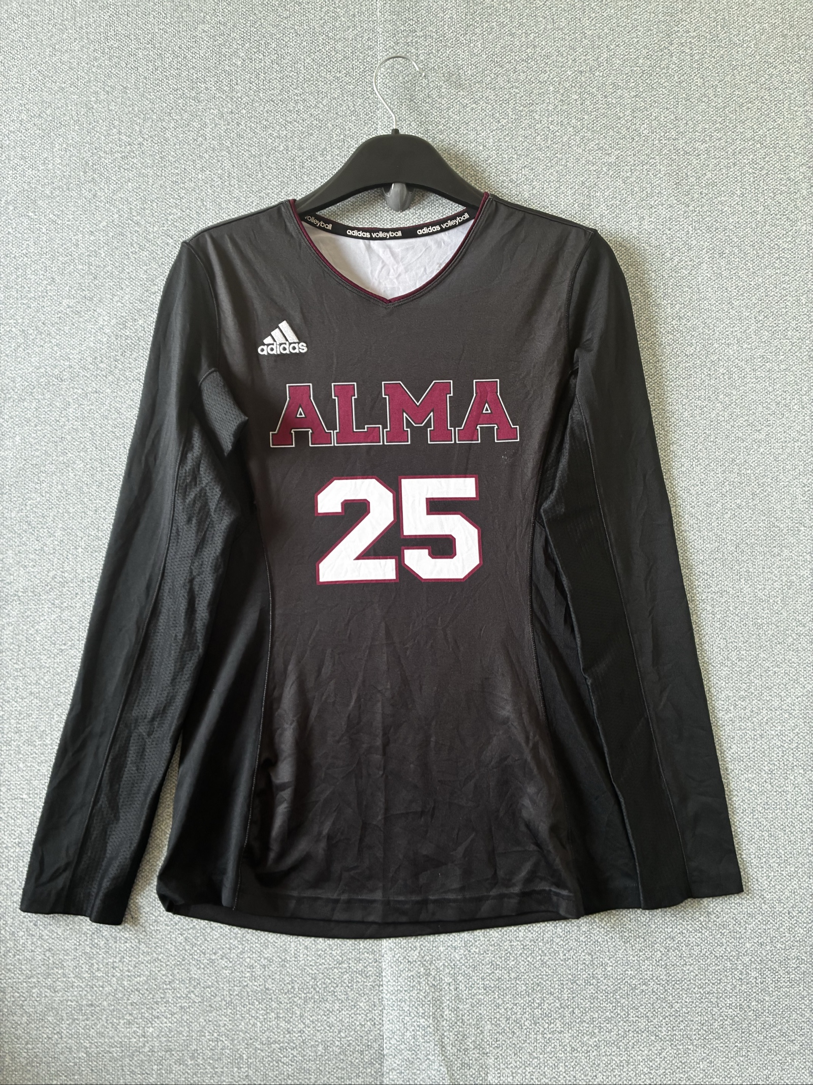 Adidas Black & Maroon Alma Volleyball Jersey Small Long Sleeve