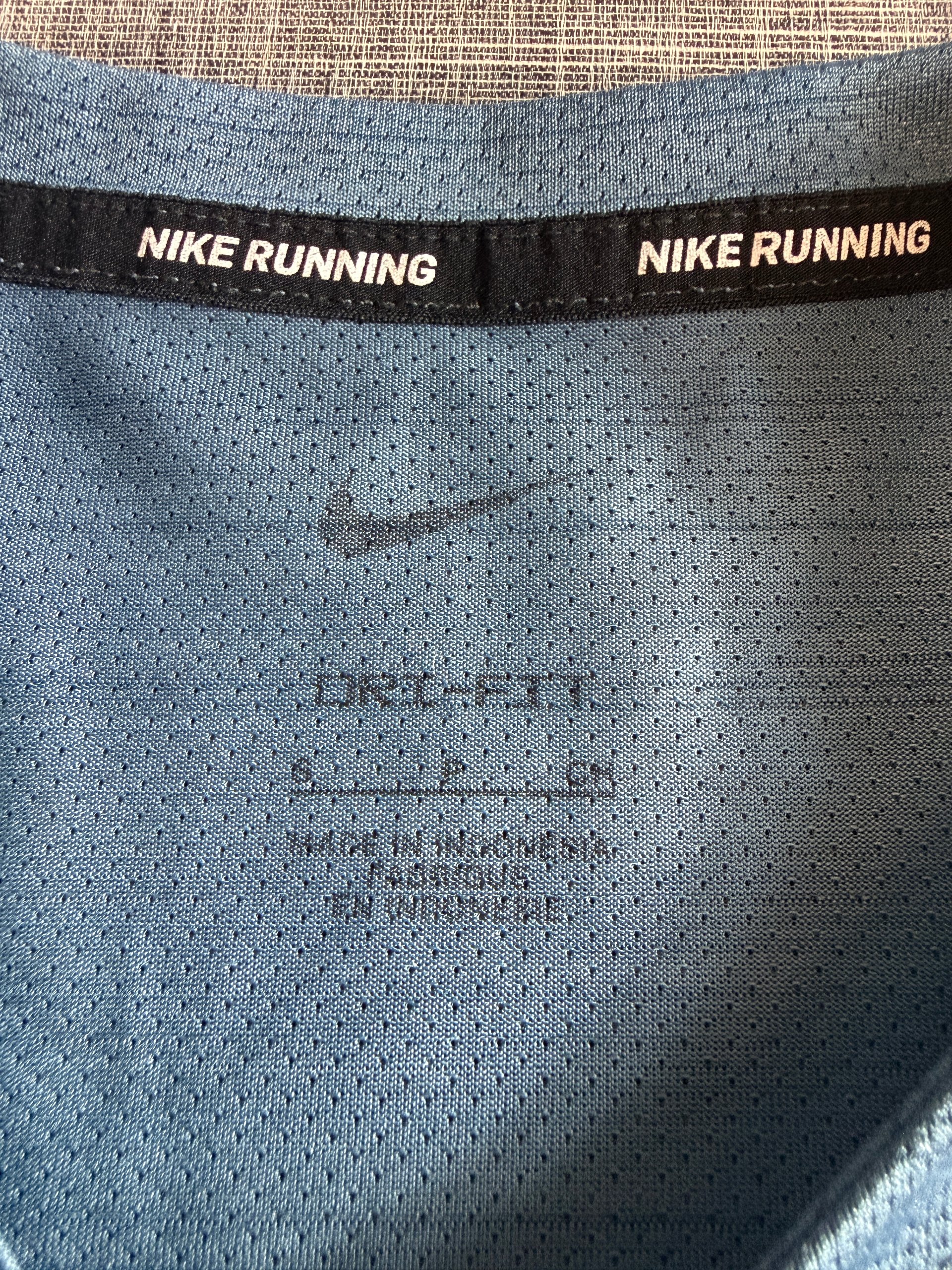 Nike Men’s Running Dri-FIT Short Sleeve T-Shirt Medium Blue Reflective Detail image 4