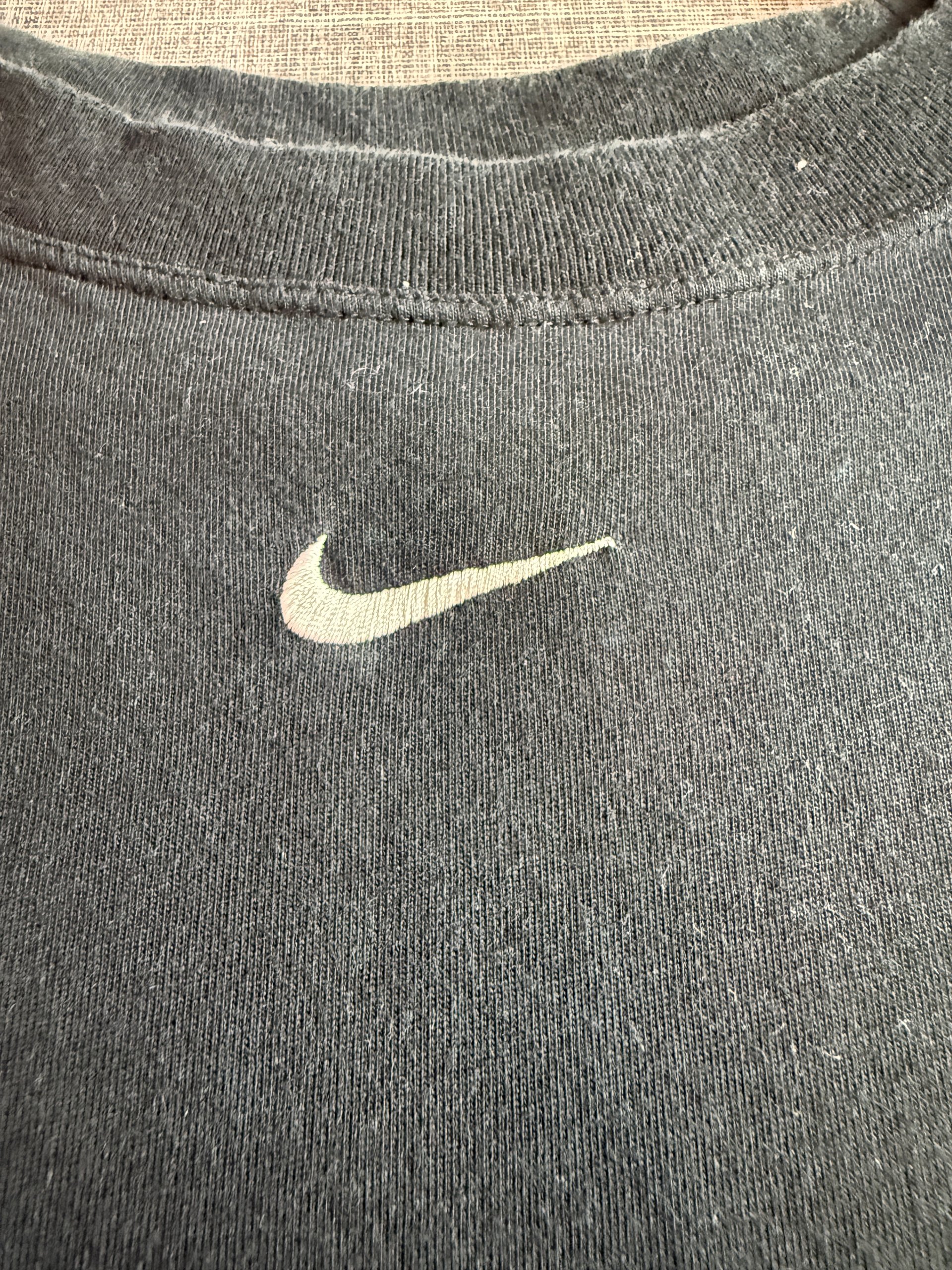 Nike Men’s Loose Fit The Nike Tee Small Black Cotton T-Shirt image 3