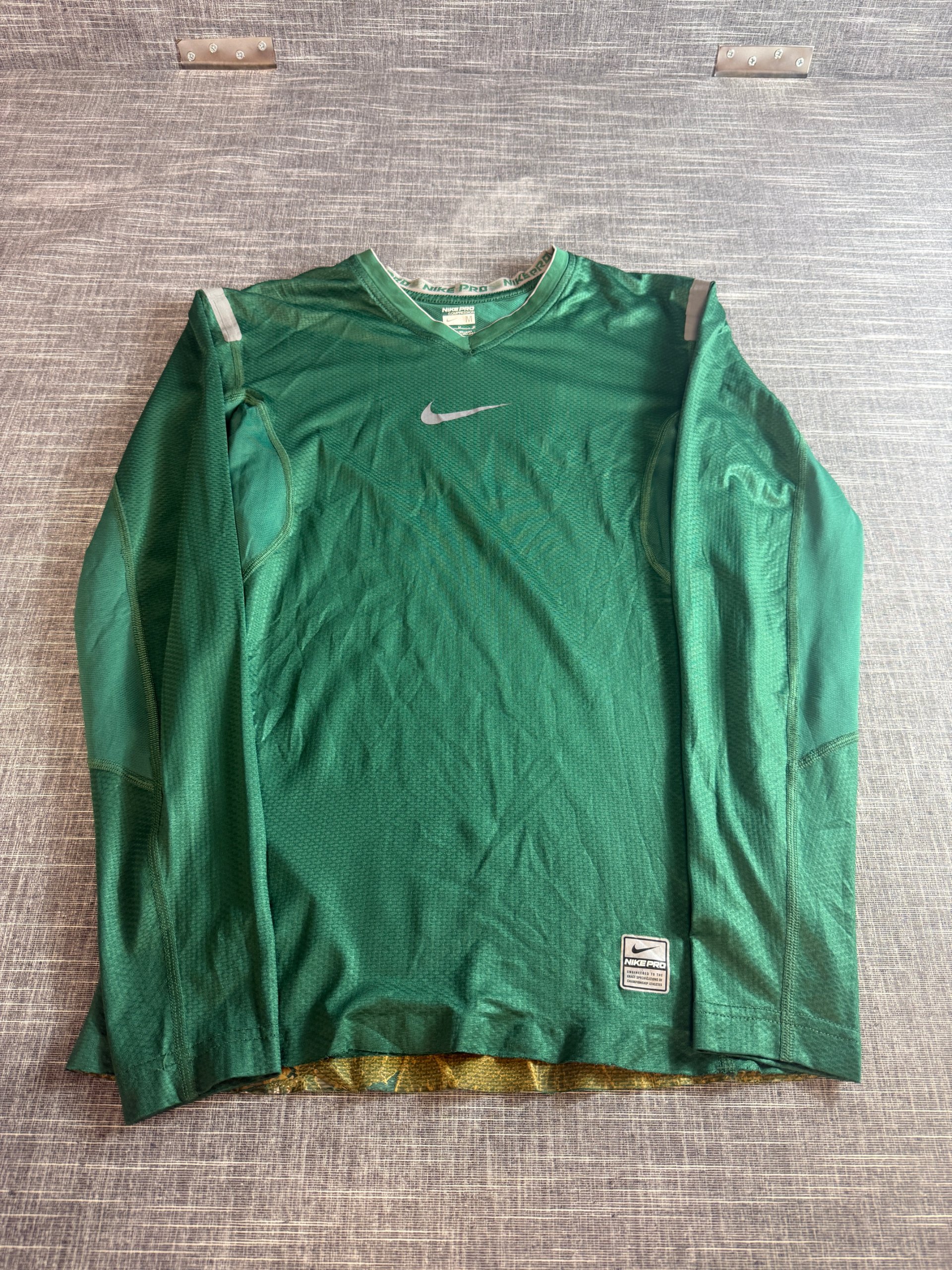 Nike Men’s Green Pro Compression Long Sleeve Top Medium