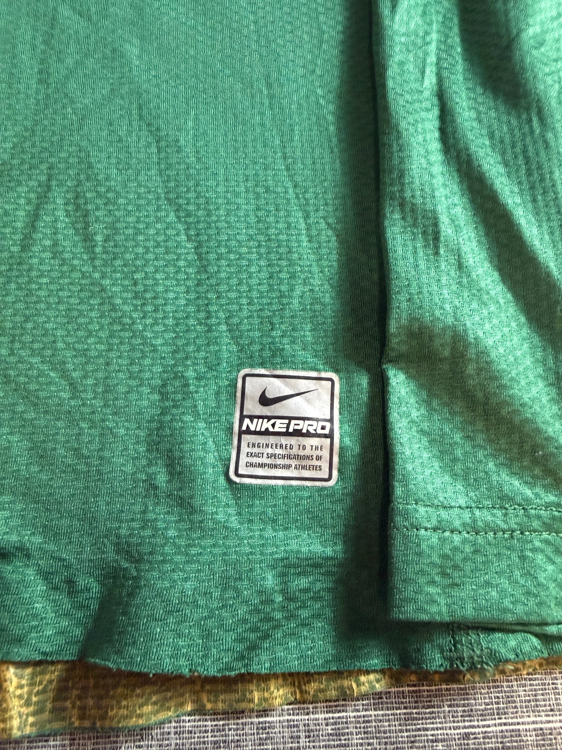 Nike Men’s Green Pro Compression Long Sleeve Top Medium image 2