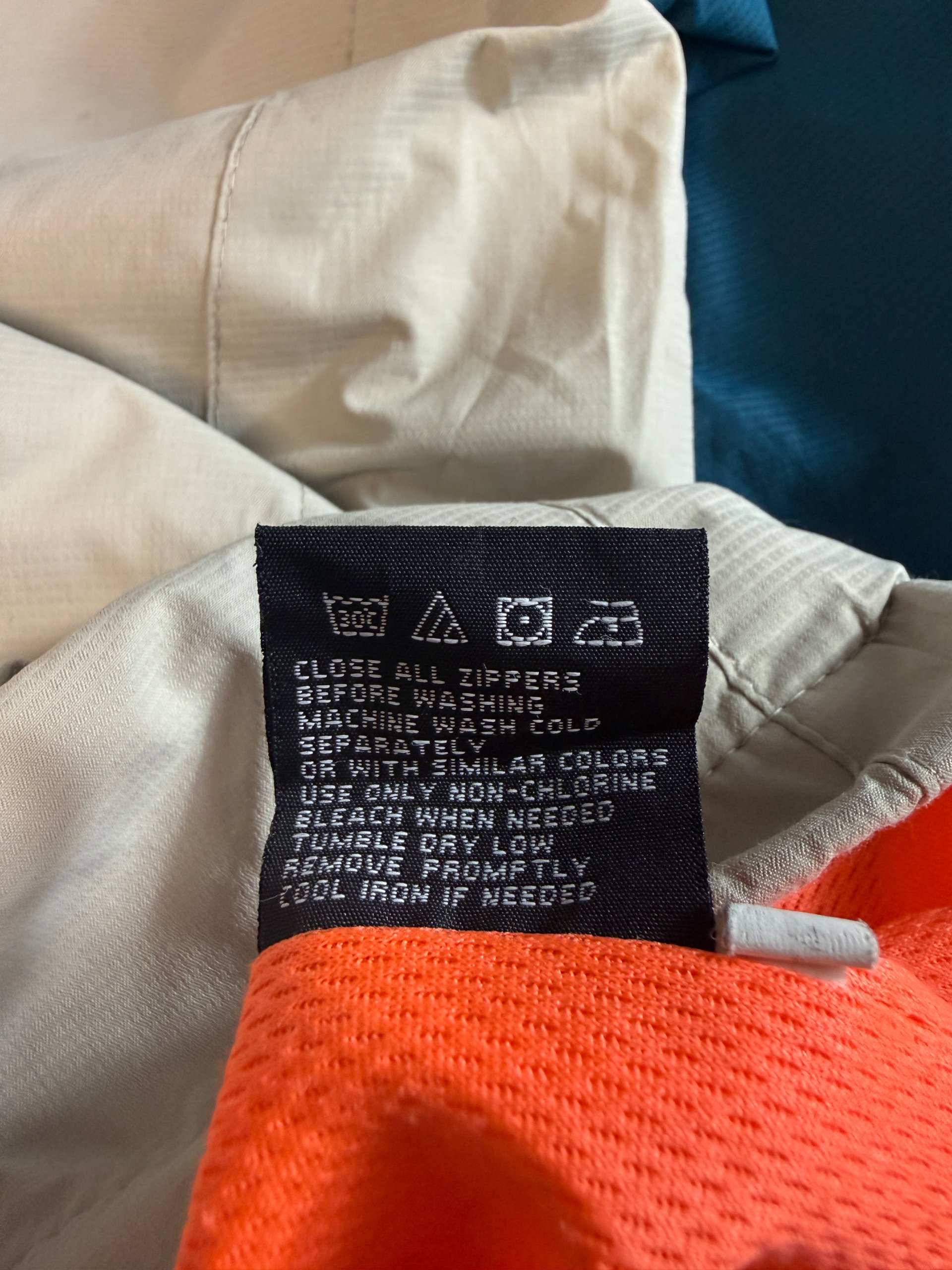 New Balance Men’s Lightweight Windbreaker Jacket Large Blue Beige Orange image 7