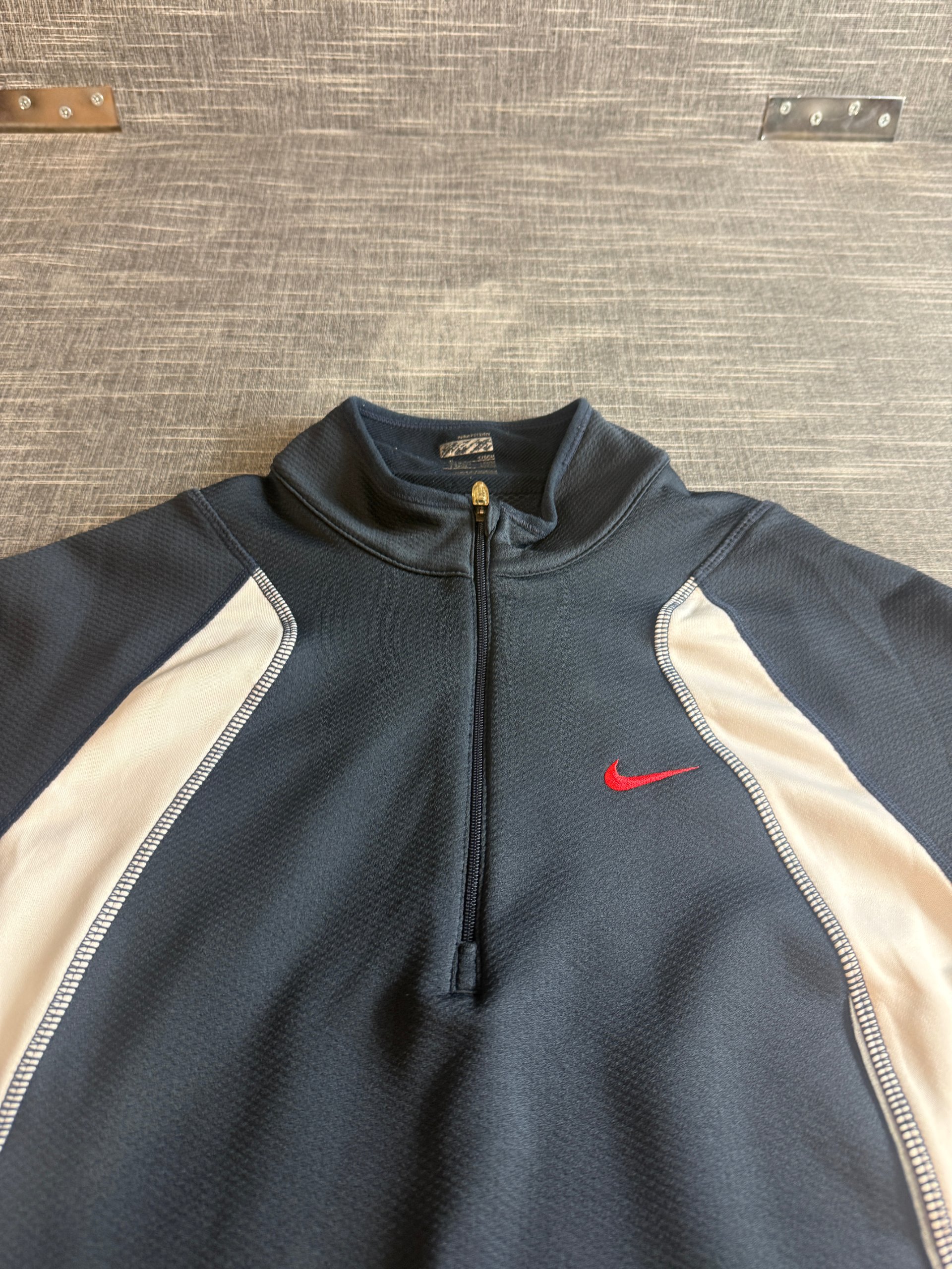 Nike Men’s Fit Dry Half Zip Top Medium Navy White Red Swoosh image 2