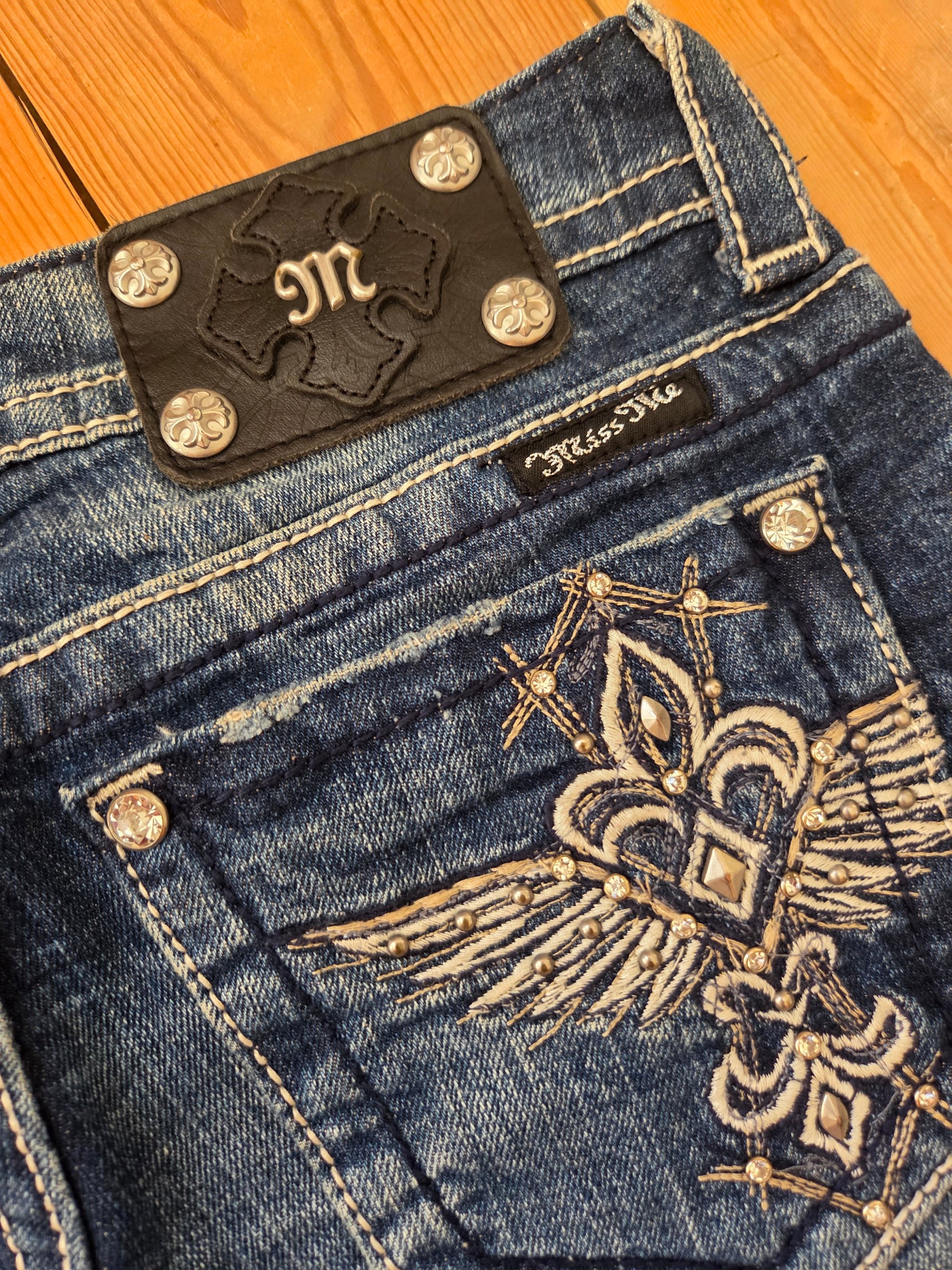 Miss Me Y2K Embellished Wing Pocket Bootcut Jeans Women’s UK 8 McBling Rhinestone image 10