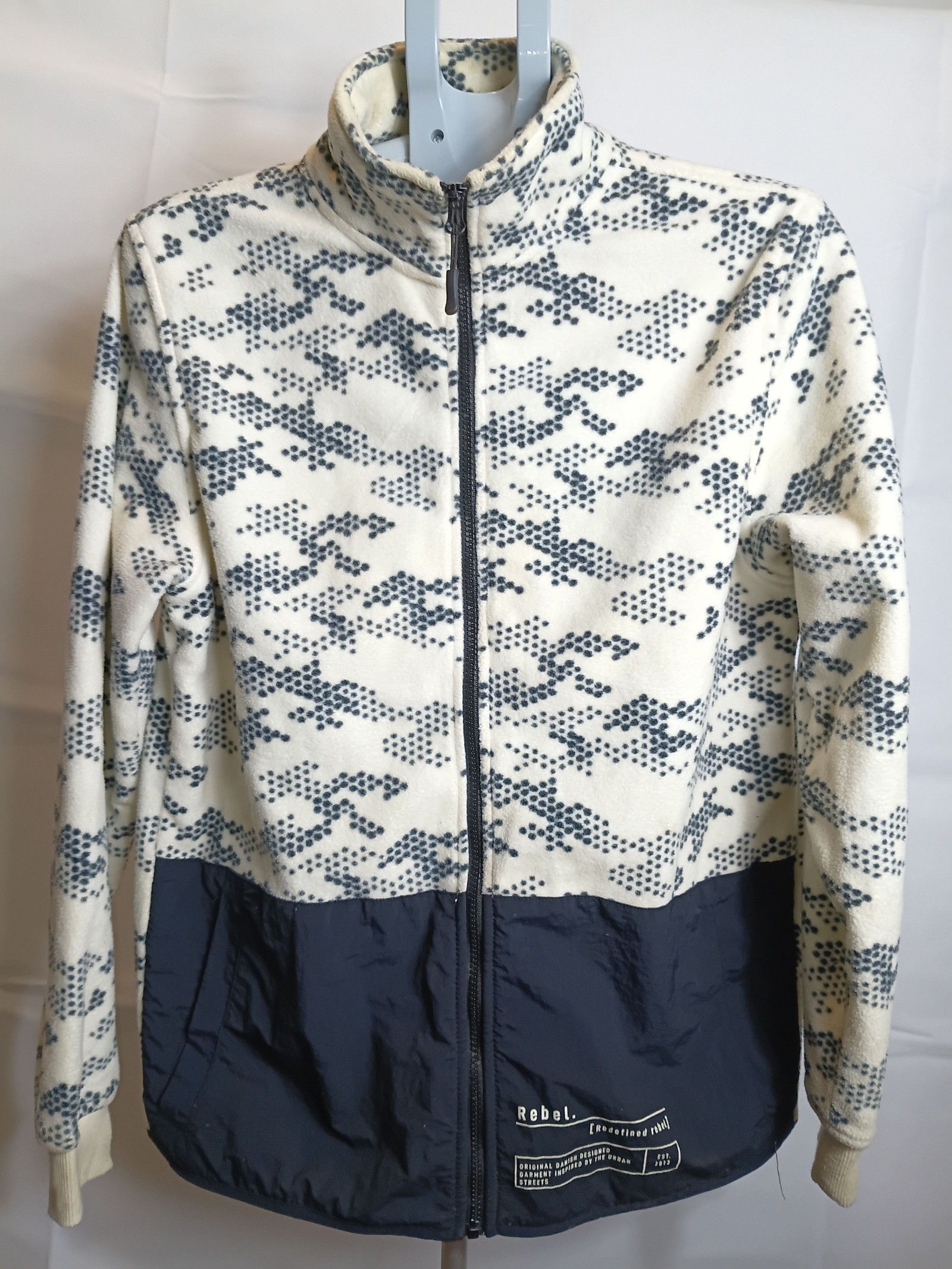 Rebel Women's Cream & Navy Patterned Fleece Sweatshirt Medium