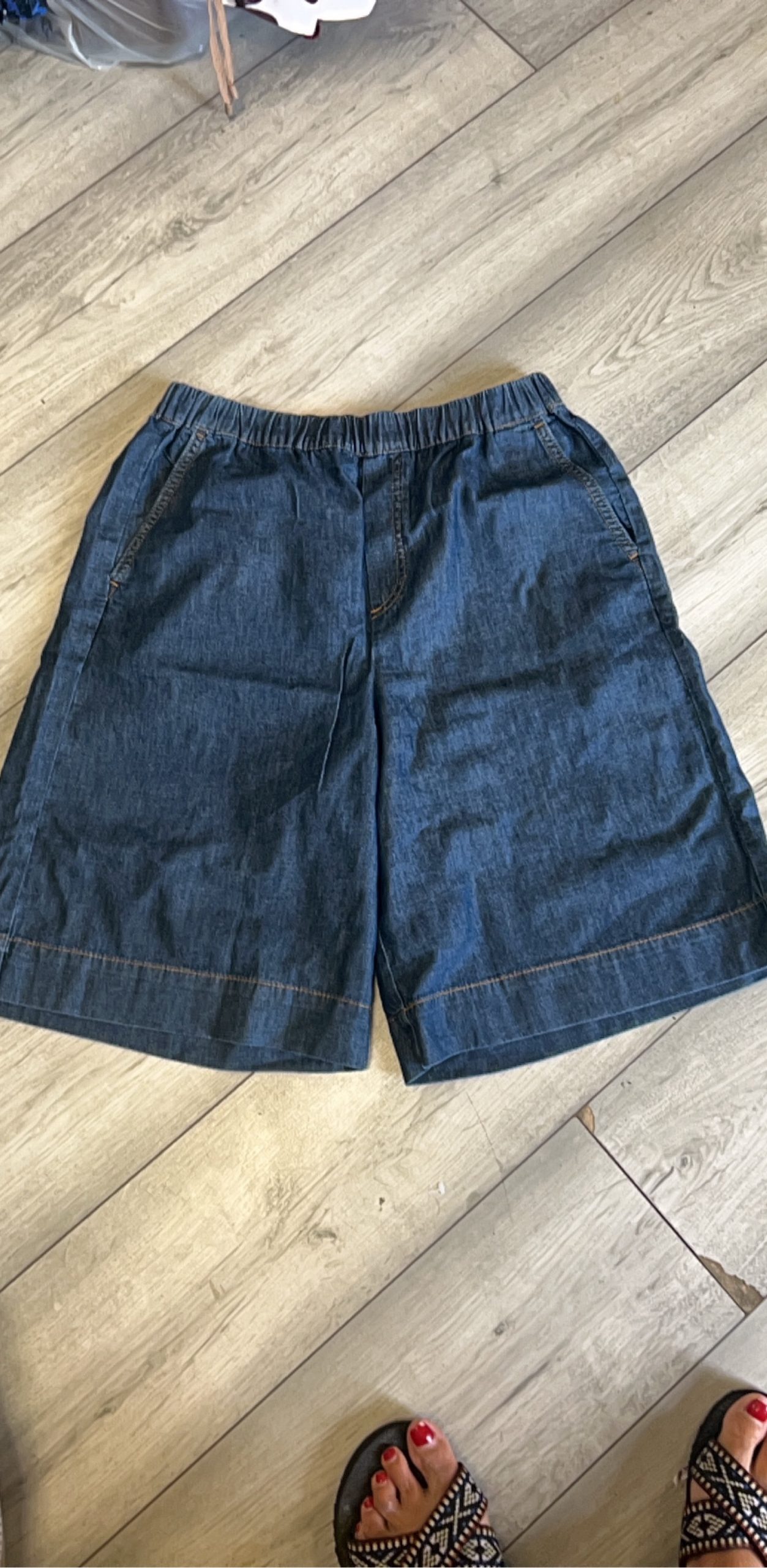 Carolyn Donnelly Women's Dark Blue Denim Shorts Medium Elastic Waist