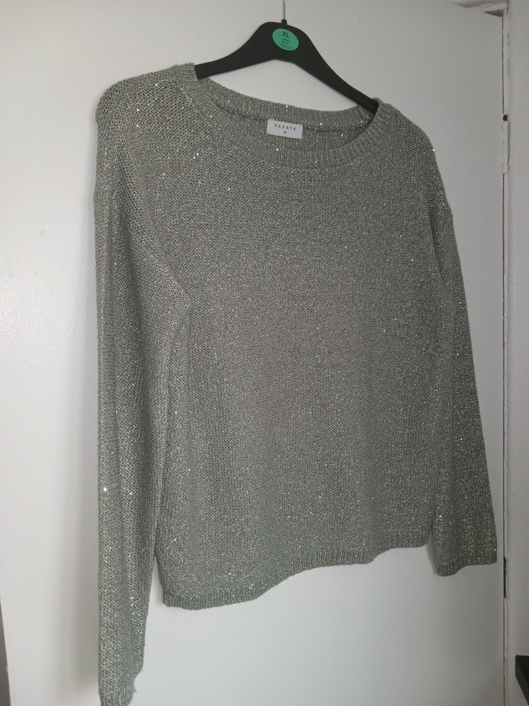 Papaya Women's Silver Lurex Knit Sweater Medium Sparkly