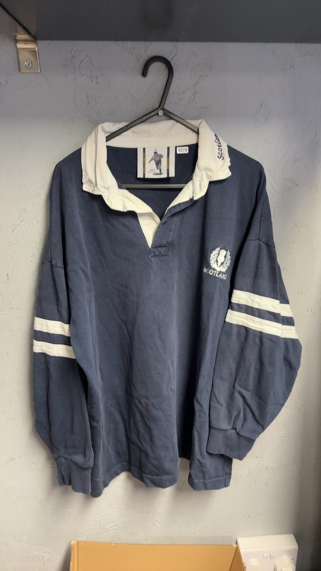 Scotland Navy & White Rugby Shirt Large with Crest & Stripes