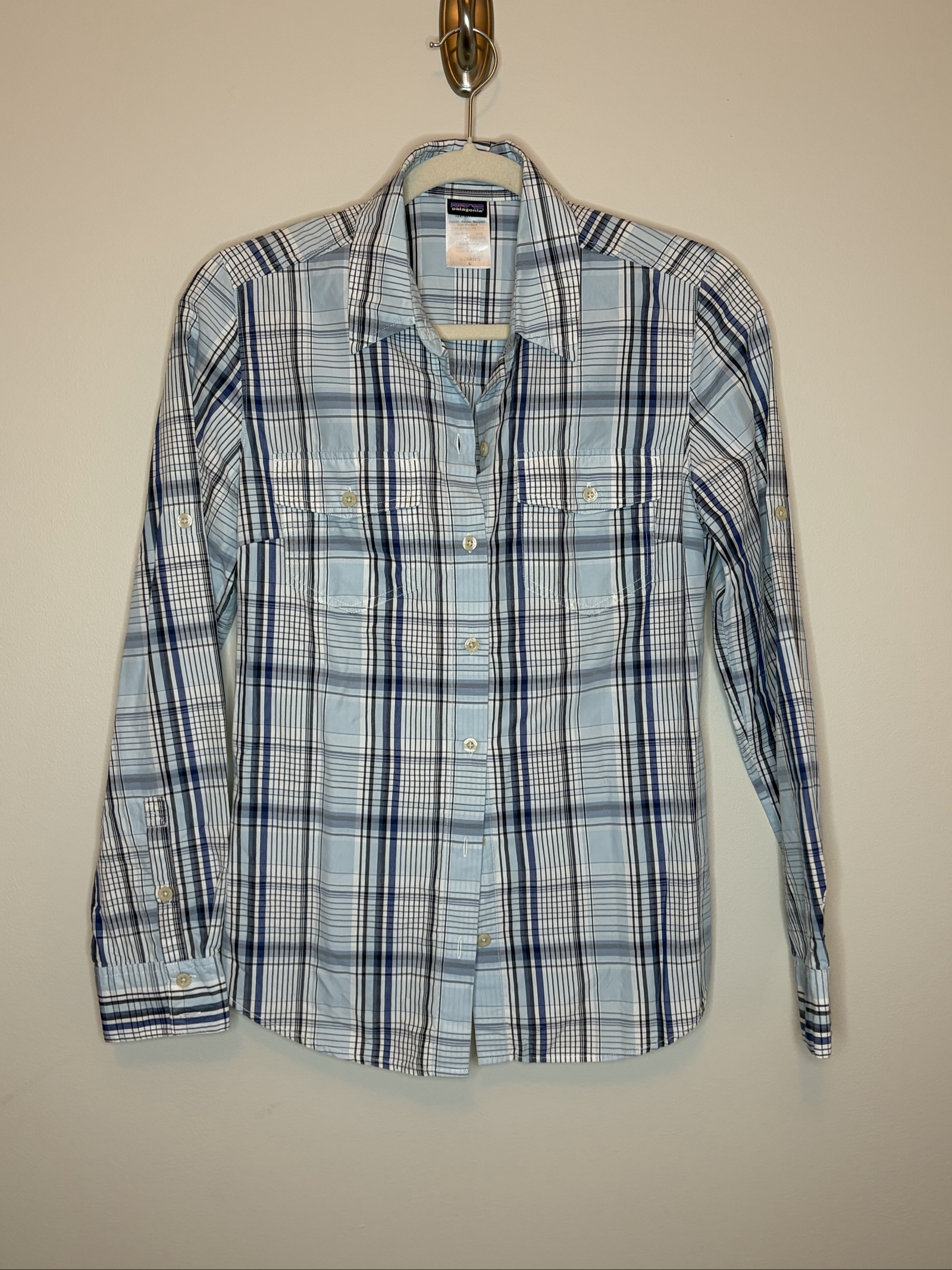 Patagonia Women's Blue & White Plaid Long Sleeve Shirt Size 6 image 4