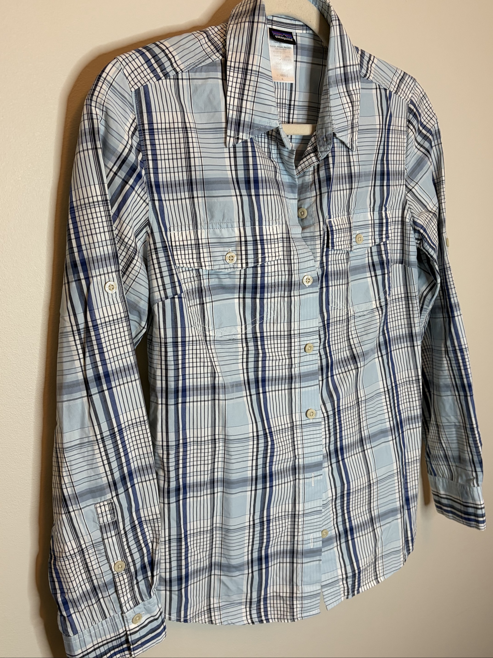 Patagonia Women's Blue & White Plaid Long Sleeve Shirt Size 6 image 5