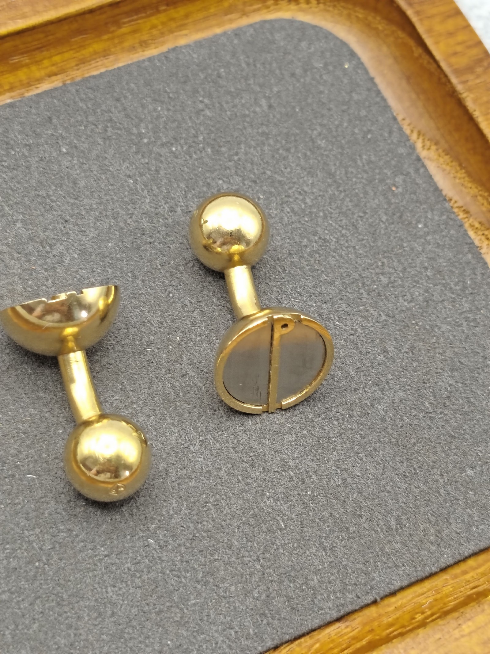 Dunhill Classic Gold Tone Round Cufflinks with Dunhill Detailing image 5