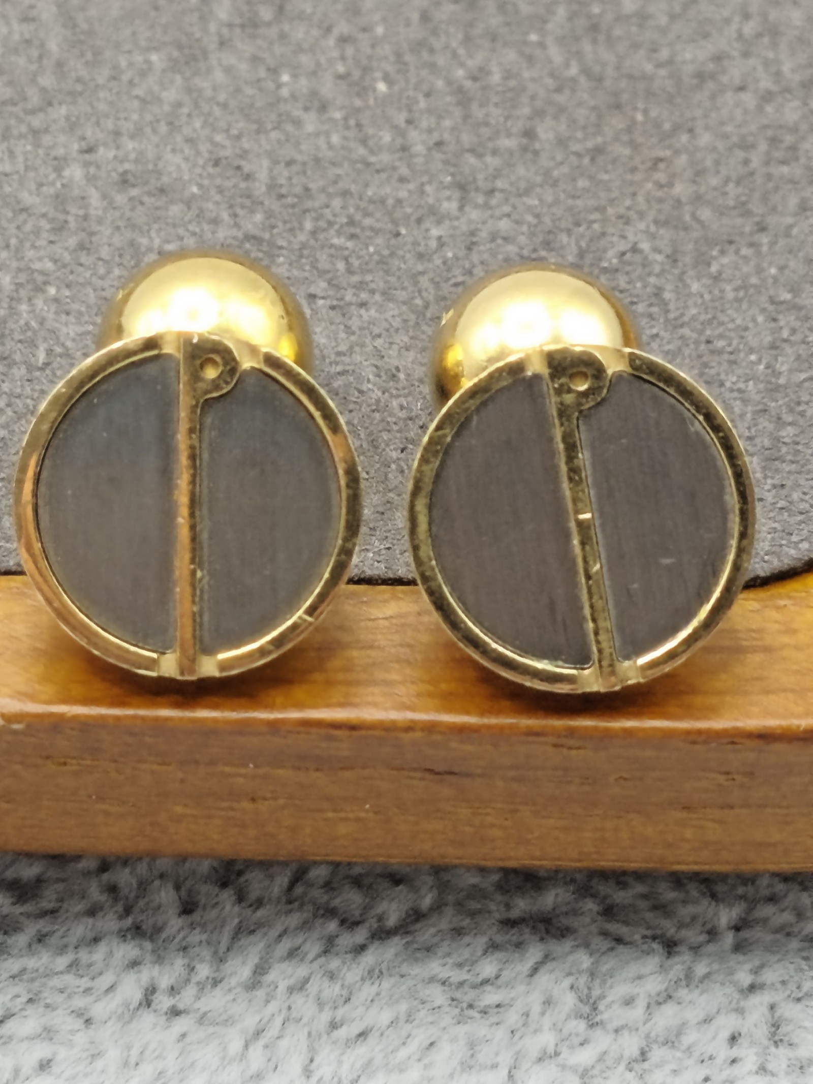 Dunhill Classic Gold Tone Round Cufflinks with Dunhill Detailing image 10